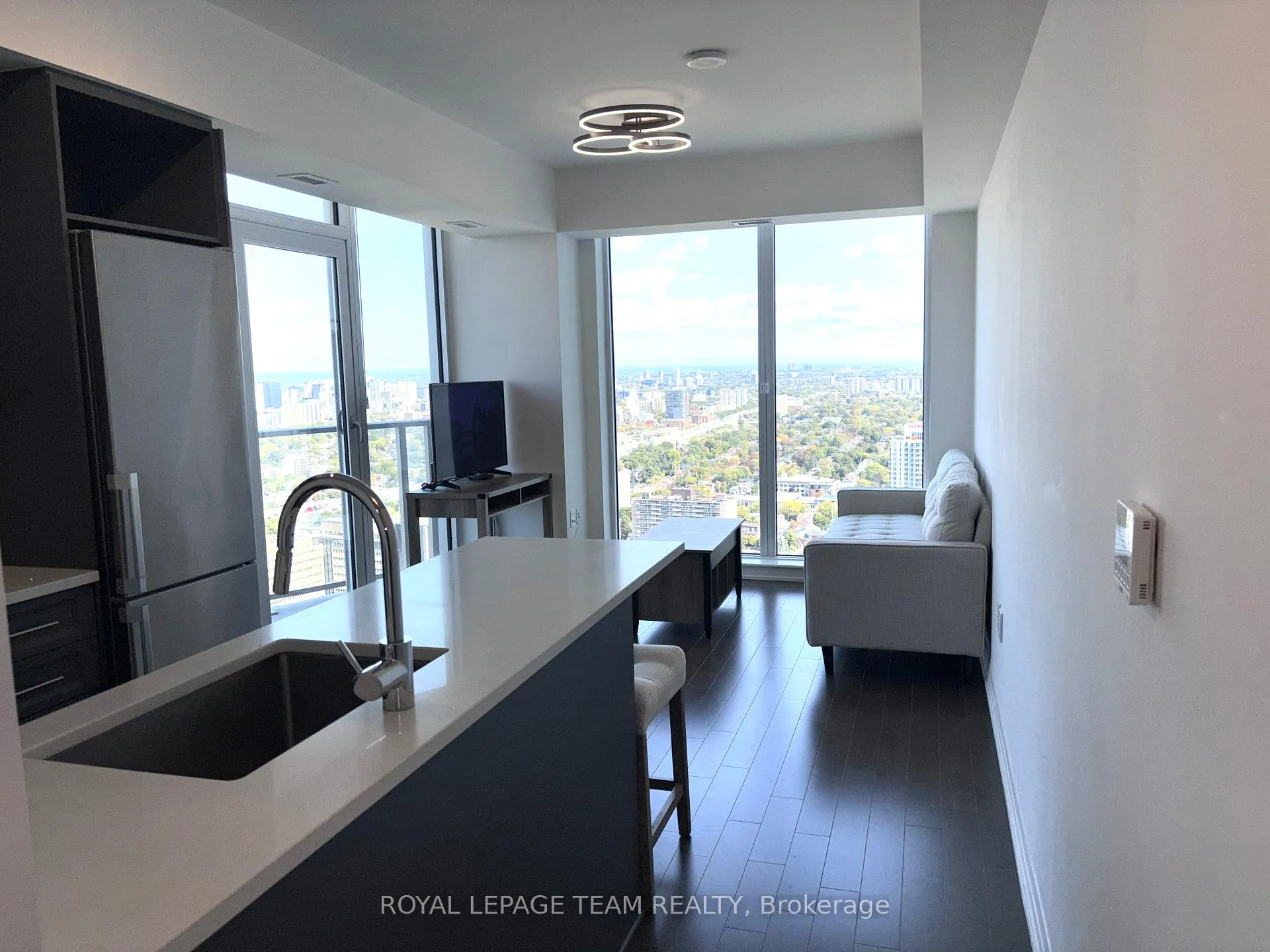 Photo 3 of Unit 3801, 805 Carling Avenue, Ottawa, West Centre Town — HOMEH