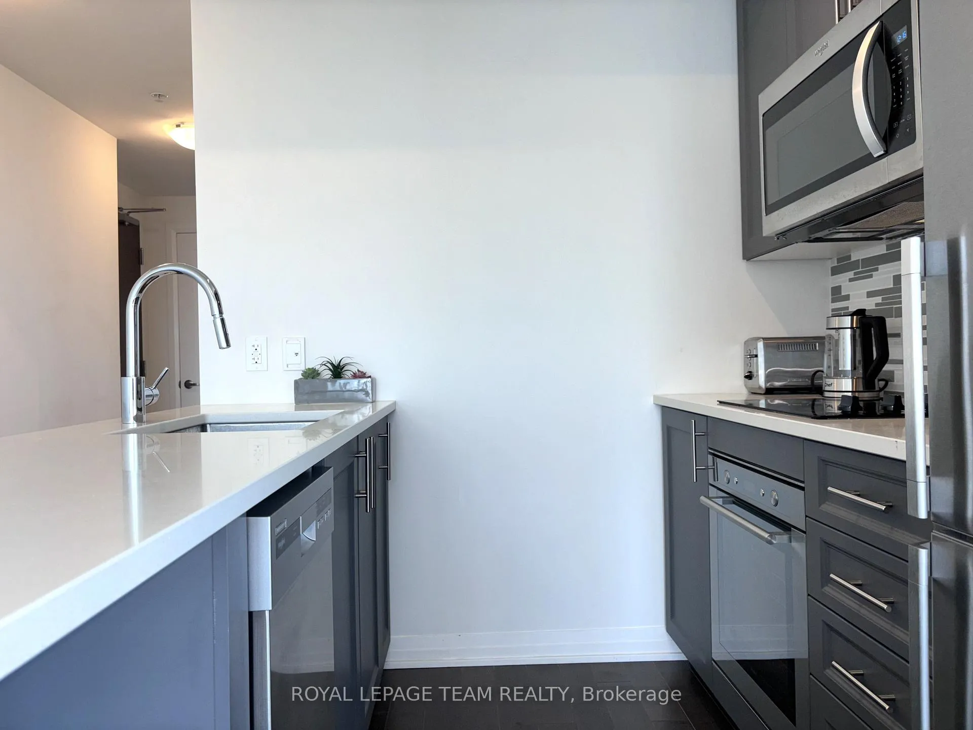 Photo 8 of Unit 3801, 805 Carling Avenue, Ottawa, West Centre Town — HOMEH