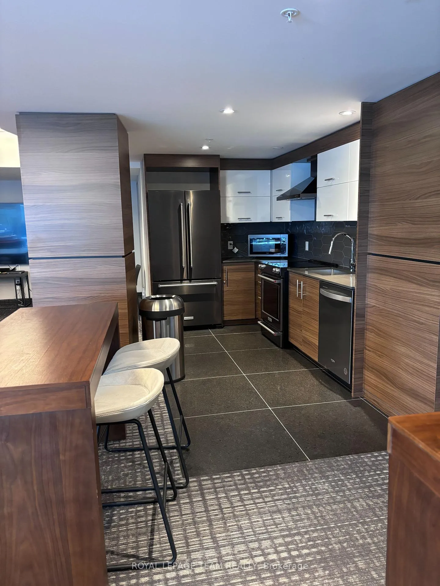 Photo 27 of Unit 3801, 805 Carling Avenue, Ottawa, West Centre Town — HOMEH