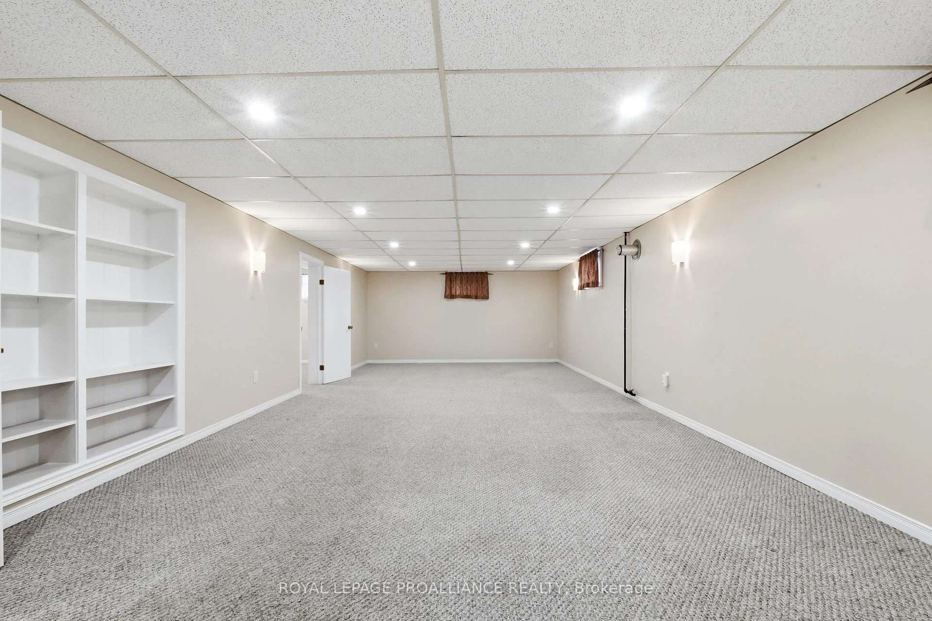 Photo 19 of 35 King George Square, Belleville, Belleville Ward — HOMEH