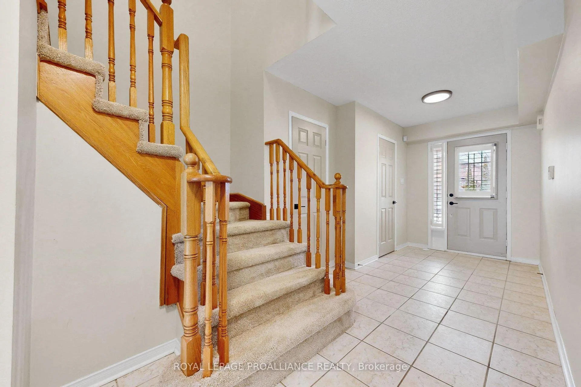 Photo 5 of 58 Coleridge Drive, Newmarket, Summerhill Estates — HOMEH