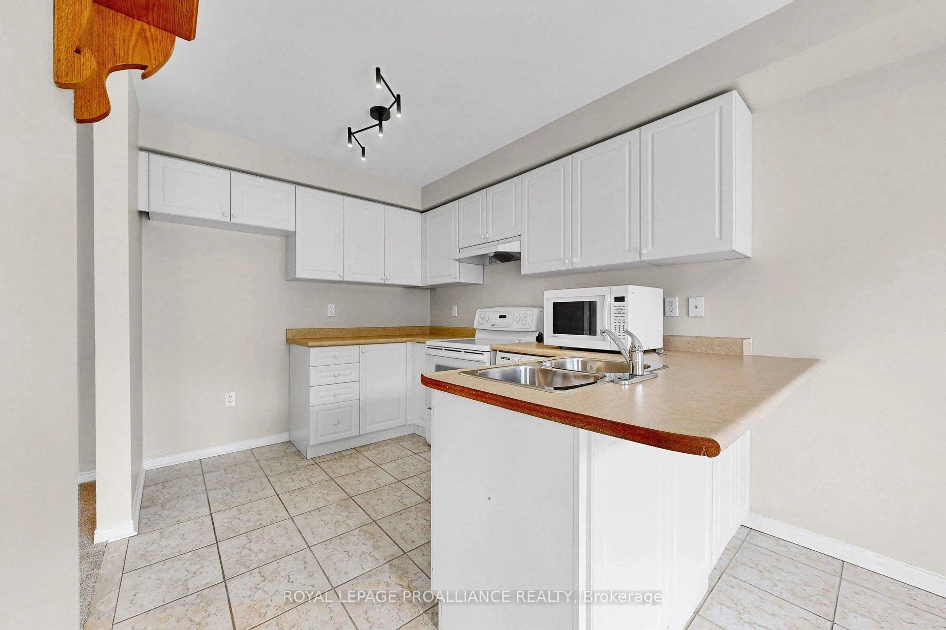Photo 11 of 58 Coleridge Drive, Newmarket, Summerhill Estates — HOMEH