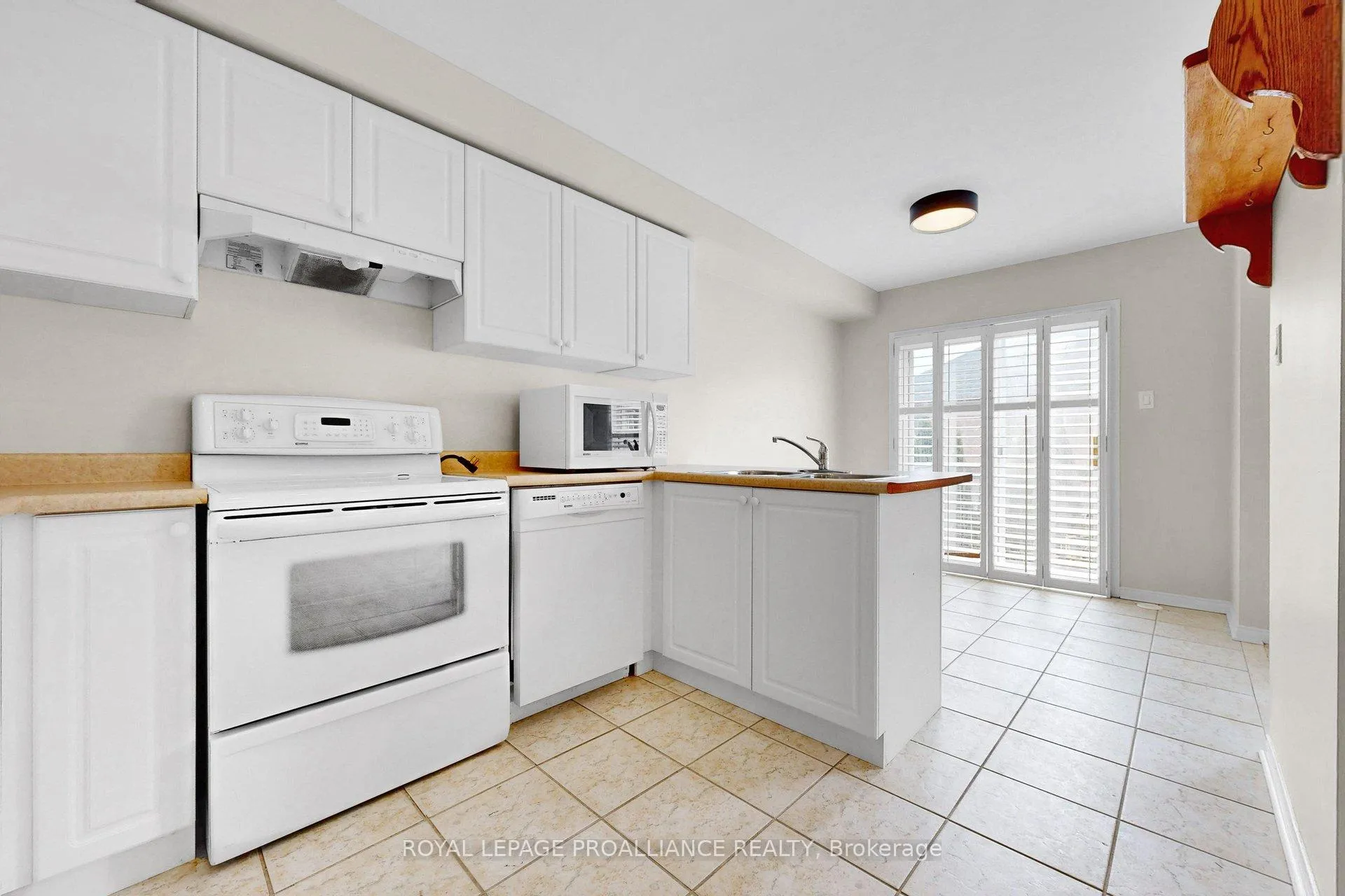 Photo 12 of 58 Coleridge Drive, Newmarket, Summerhill Estates — HOMEH