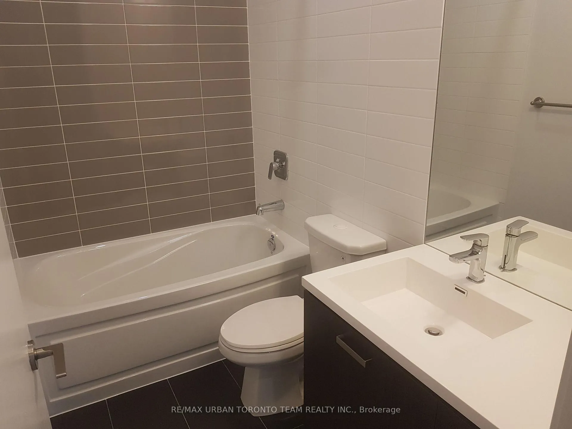 Photo 17 of Unit 202, 125 Redpath Avenue, Toronto, Mount Pleasant East — HOMEH