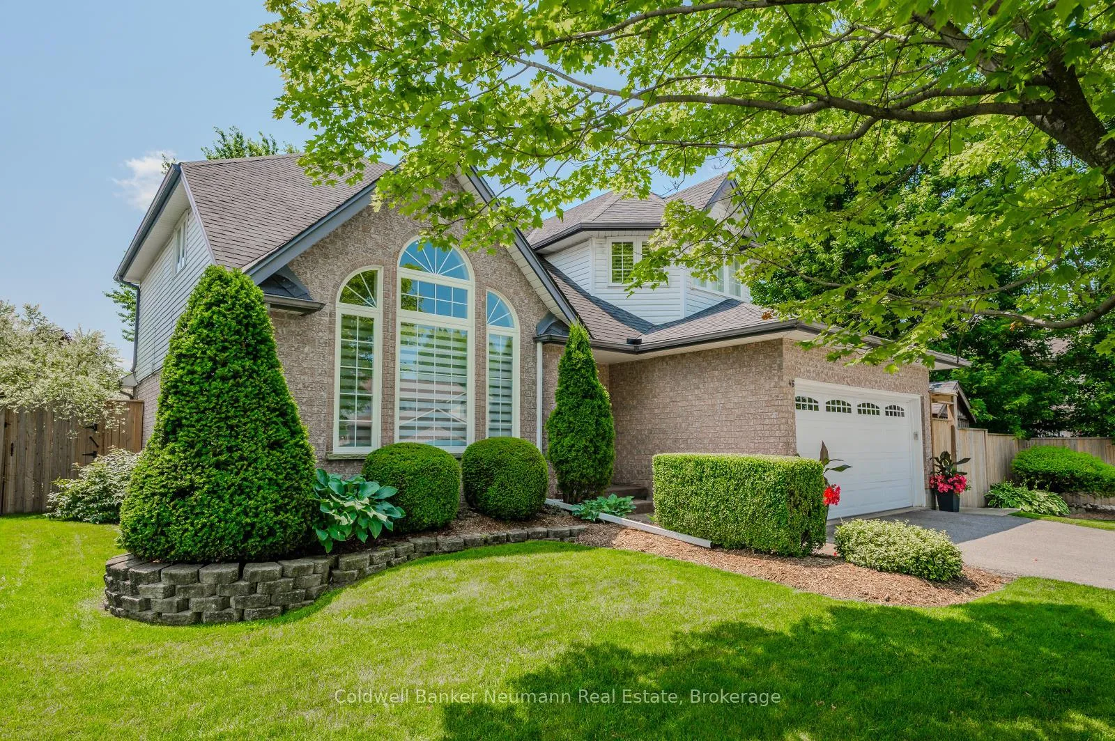 Photo 2 of 46 Sandpiper Drive, Guelph, Kortright Hills — HOMEH