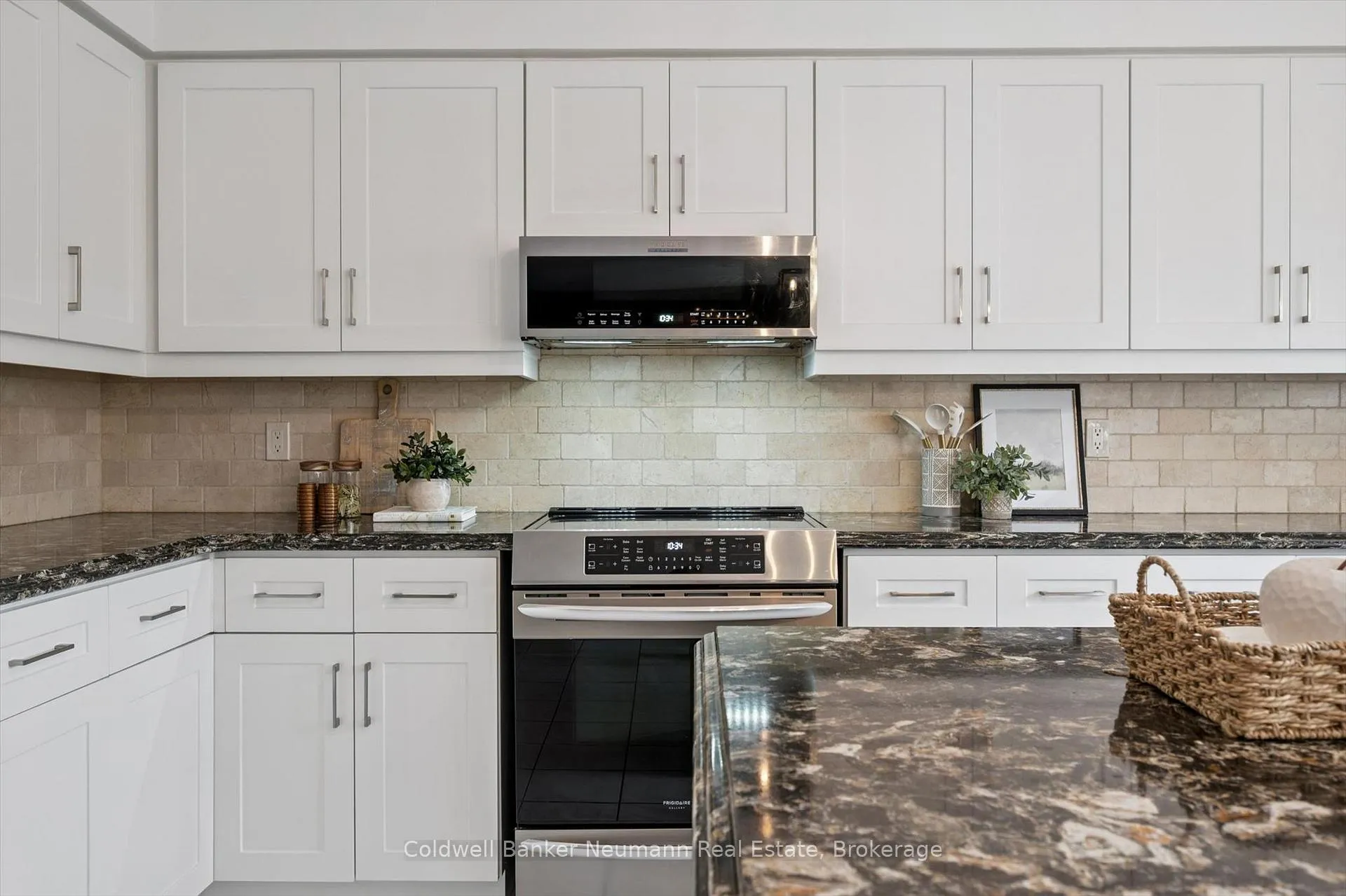 Photo 23 of 46 Sandpiper Drive, Guelph, Kortright Hills — HOMEH