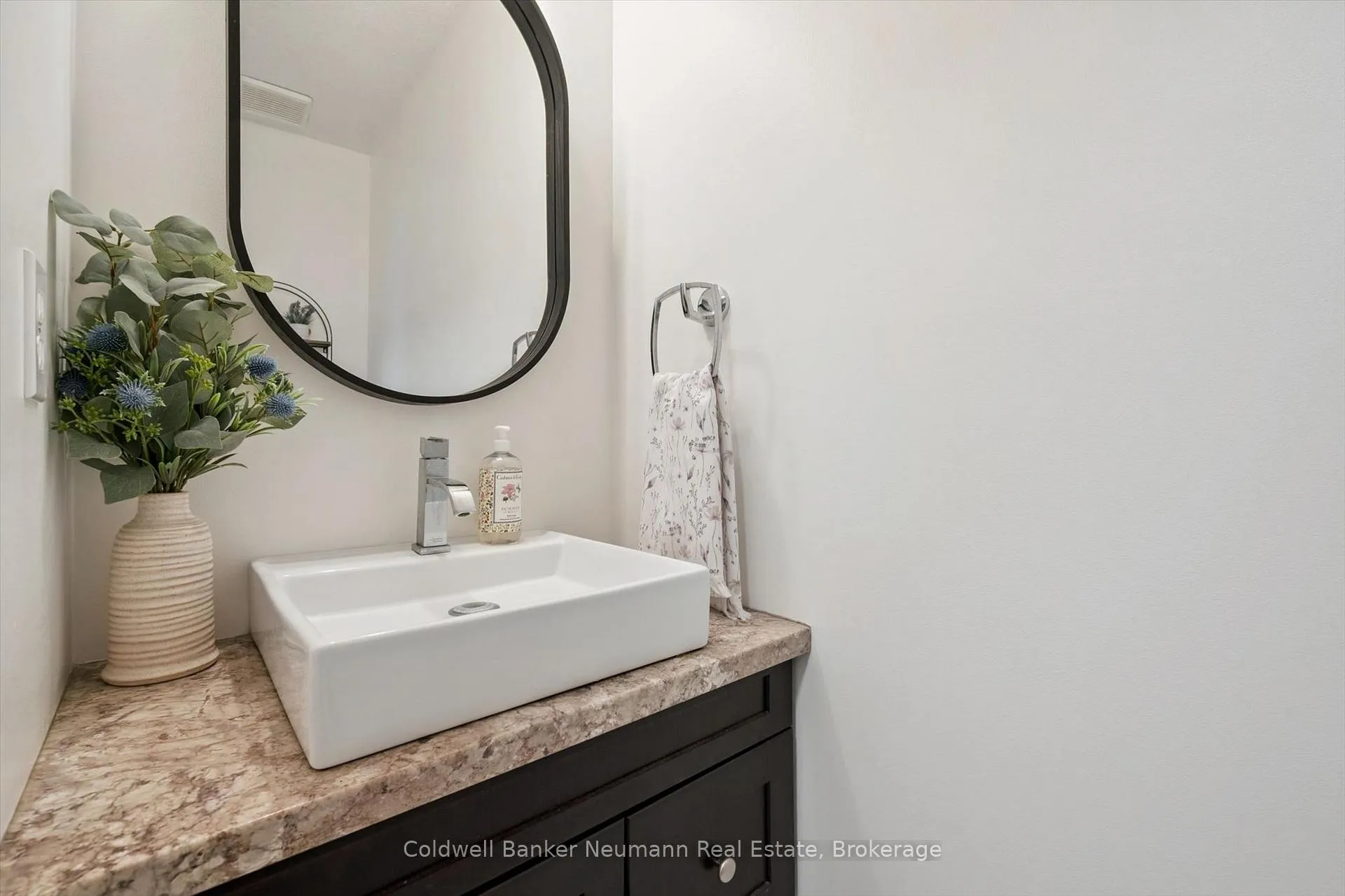 Photo 26 of 46 Sandpiper Drive, Guelph, Kortright Hills — HOMEH