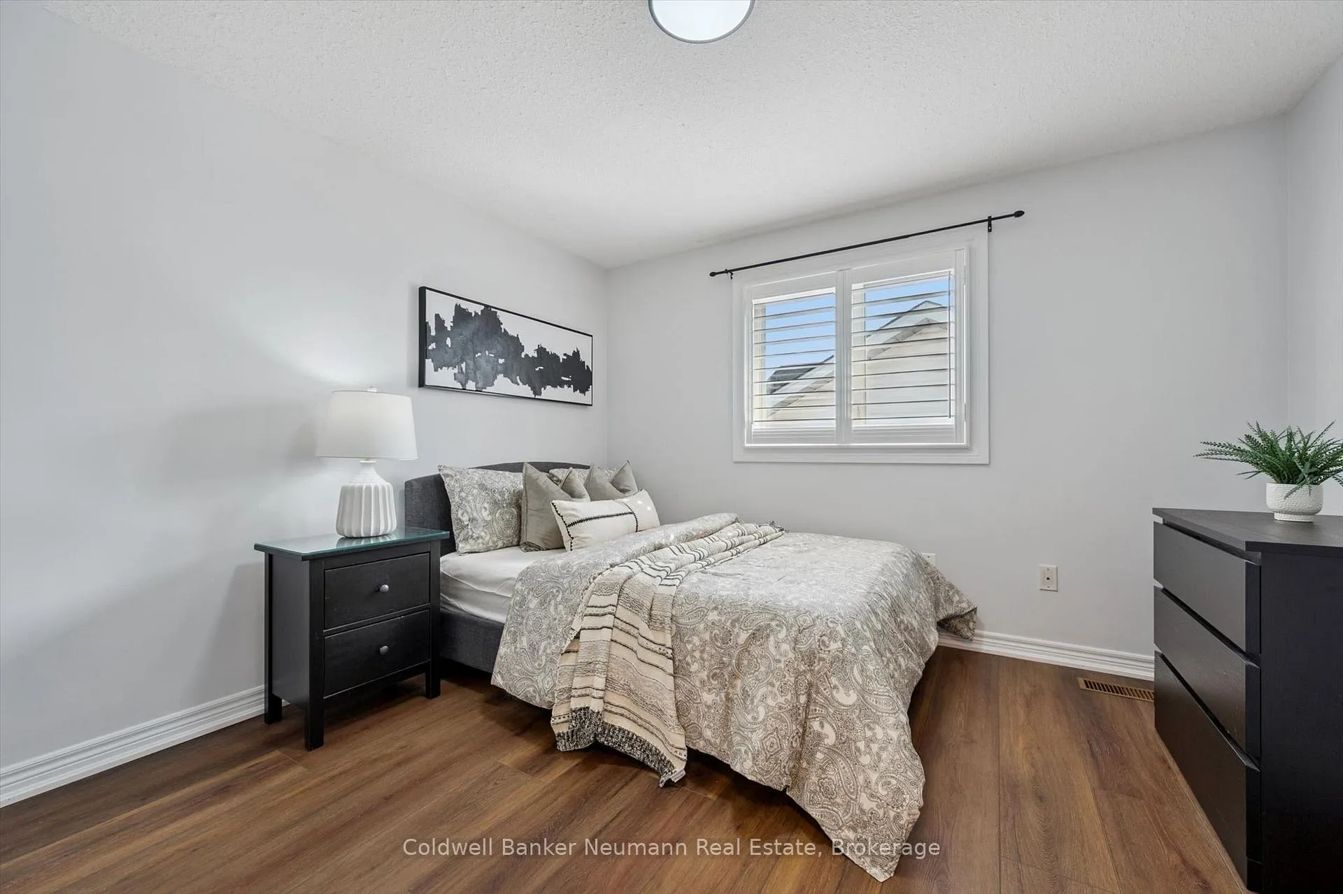 Photo 34 of 46 Sandpiper Drive, Guelph, Kortright Hills — HOMEH