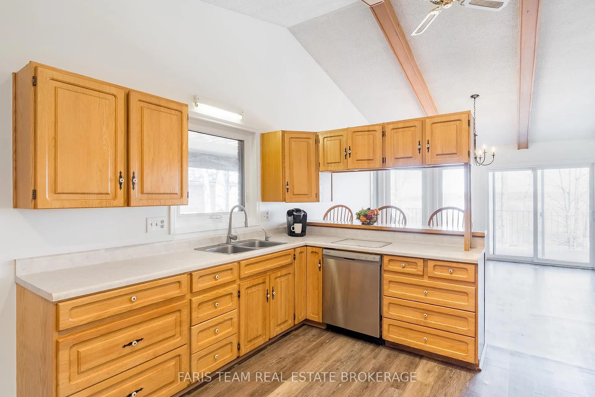 Photo 5 of 62 Woodcrest Road, Barrie, Allandale Heights — HOMEH