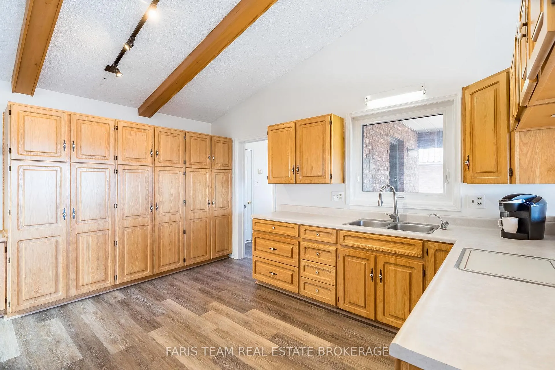 Photo 8 of 62 Woodcrest Road, Barrie, Allandale Heights — HOMEH