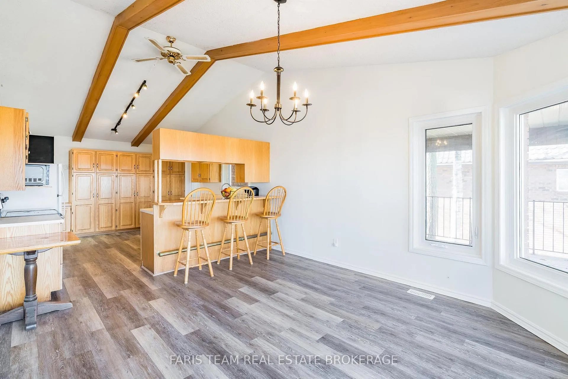 Photo 9 of 62 Woodcrest Road, Barrie, Allandale Heights — HOMEH