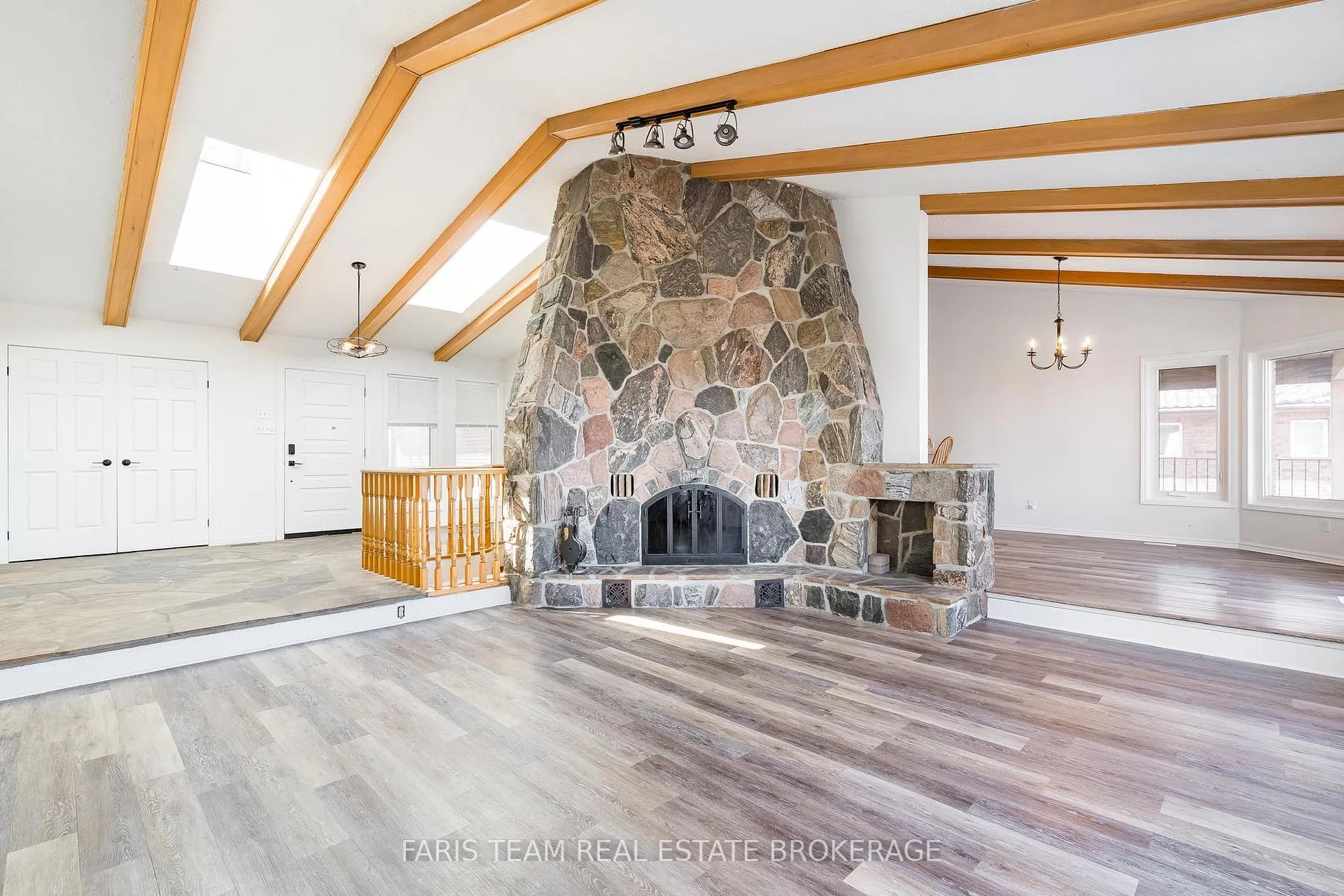 Photo 13 of 62 Woodcrest Road, Barrie, Allandale Heights — HOMEH