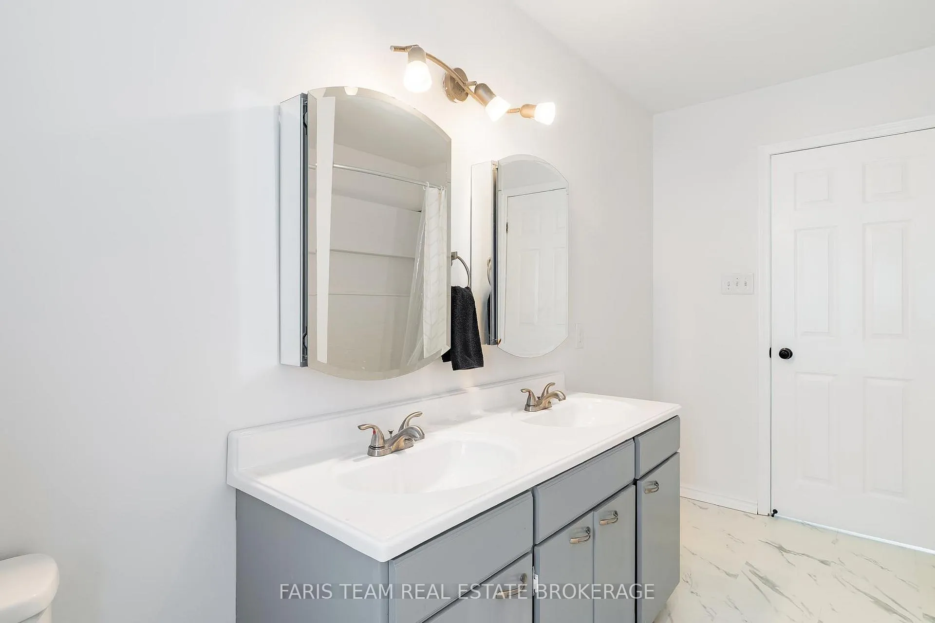 Photo 23 of 62 Woodcrest Road, Barrie, Allandale Heights — HOMEH