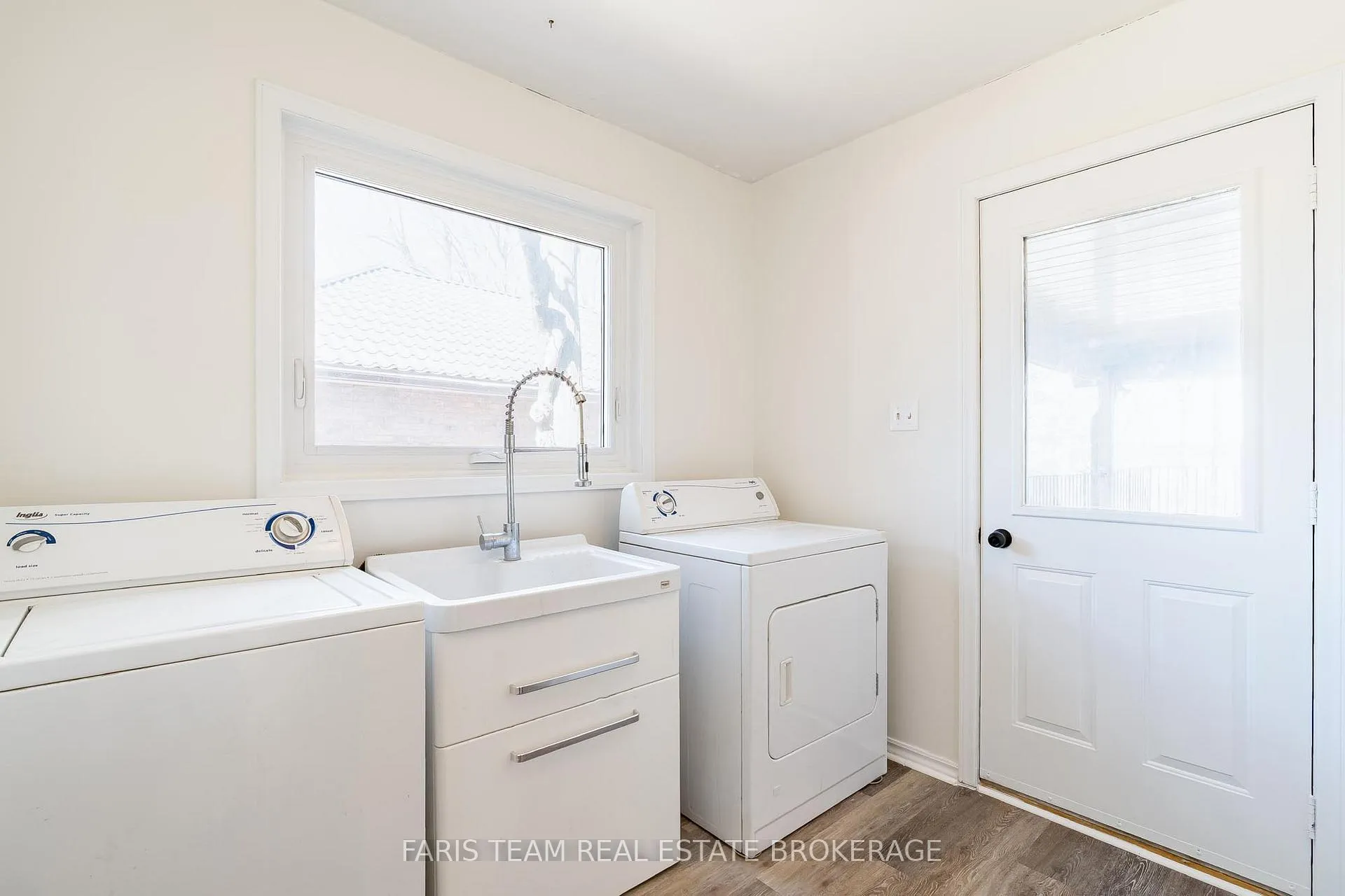 Photo 24 of 62 Woodcrest Road, Barrie, Allandale Heights — HOMEH