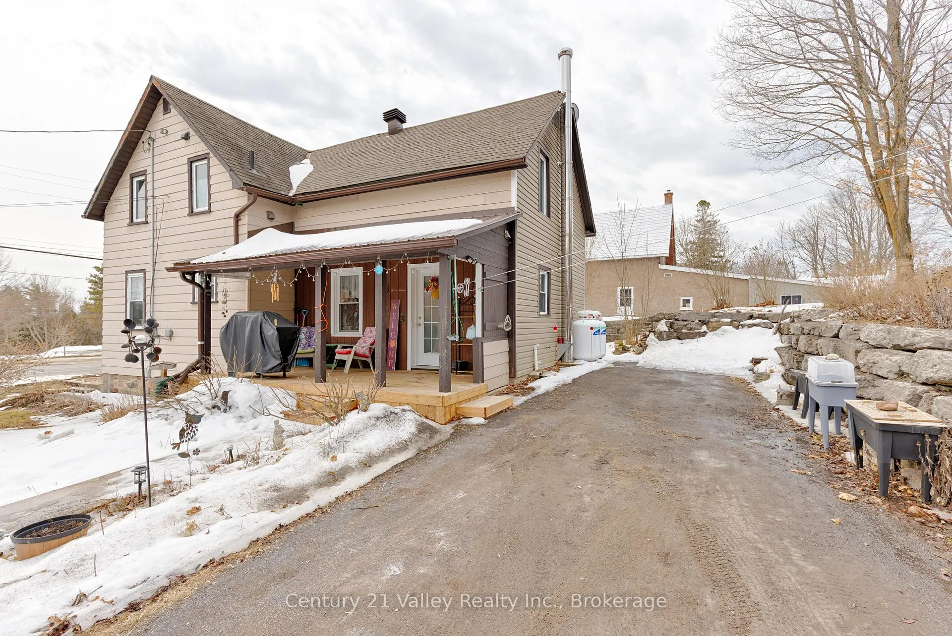 Photo 3 of 82 Bonnechere Street E, Bonnechere Valley, Eganville/Bonnechere Twp — HOMEH