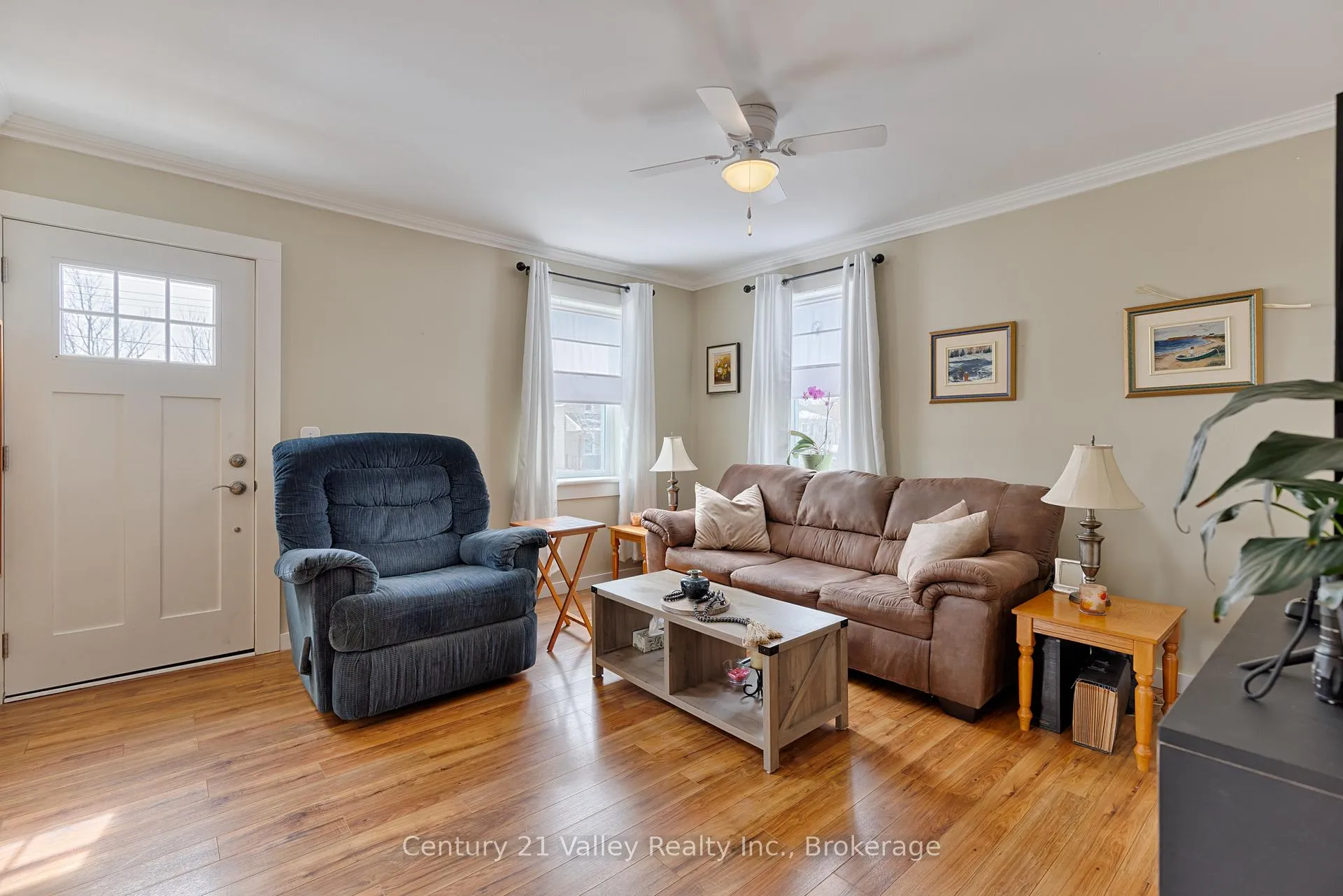 Photo 9 of 82 Bonnechere Street E, Bonnechere Valley, Eganville/Bonnechere Twp — HOMEH