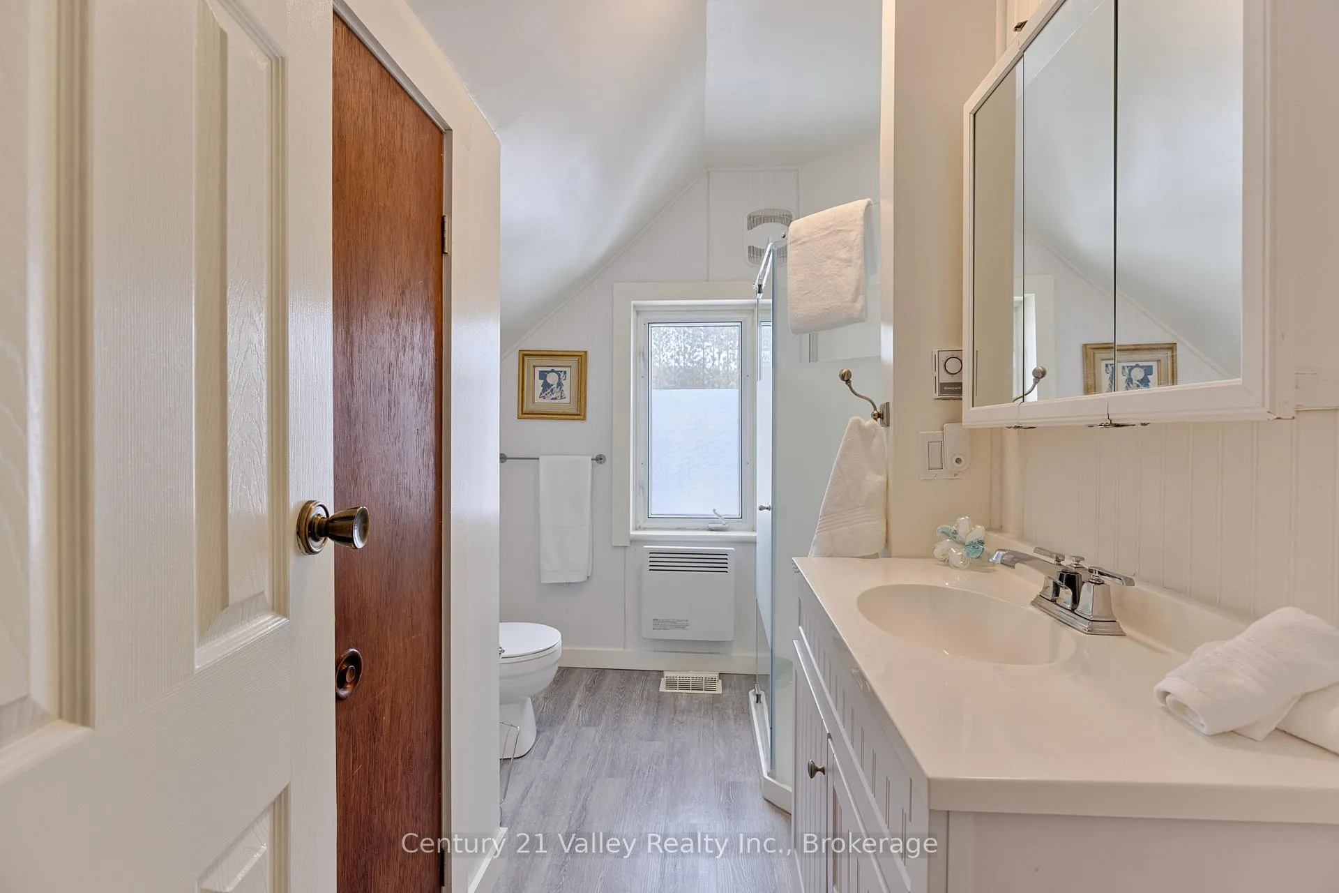 Photo 24 of 82 Bonnechere Street E, Bonnechere Valley, Eganville/Bonnechere Twp — HOMEH