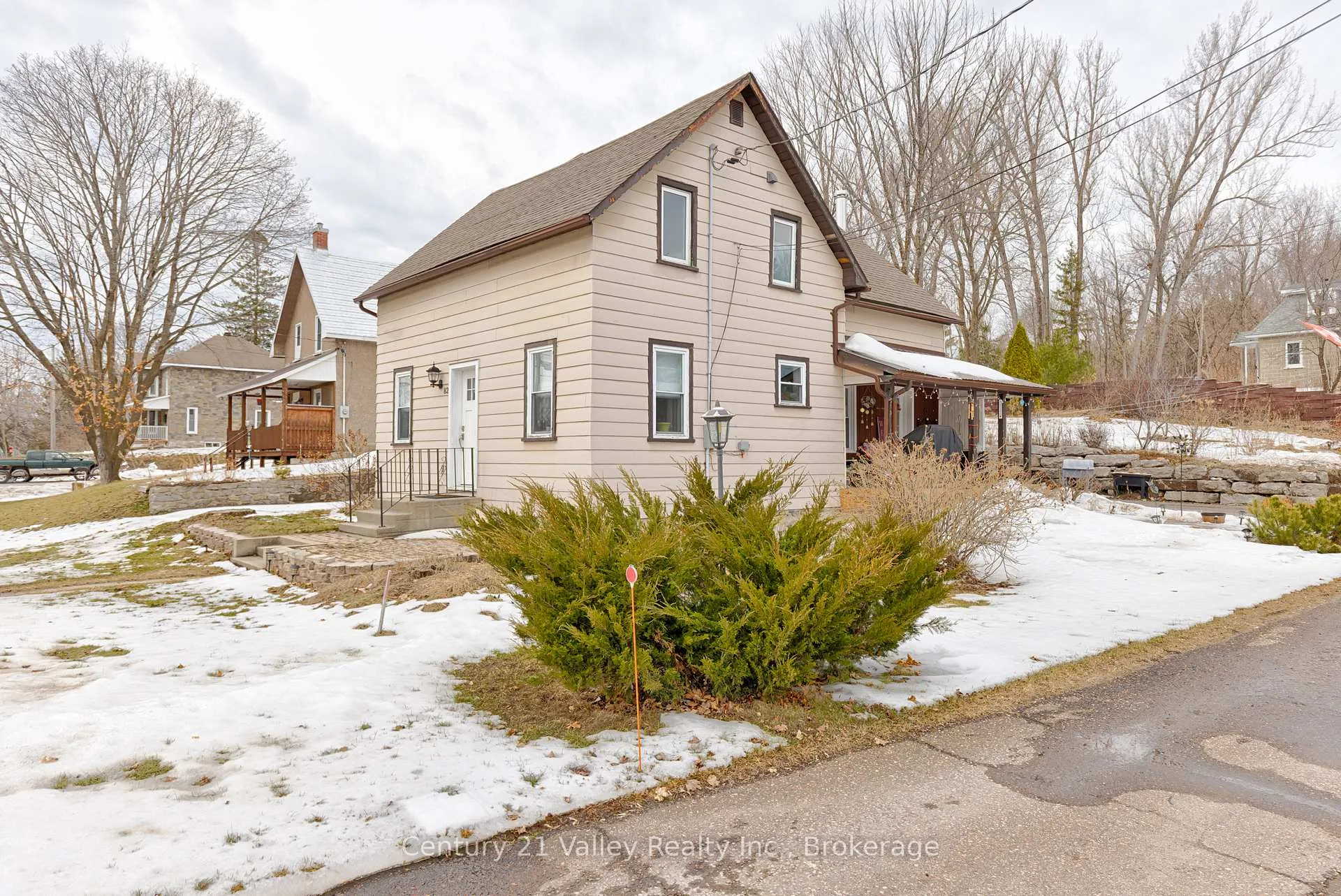 Photo 36 of 82 Bonnechere Street E, Bonnechere Valley, Eganville/Bonnechere Twp — HOMEH