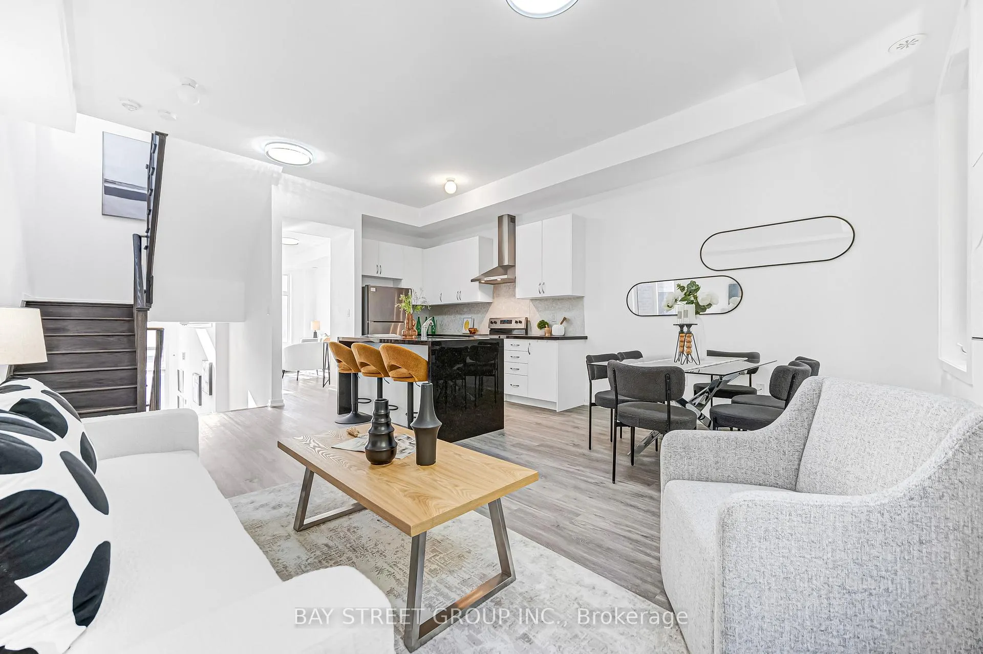Photo 6 of 27 Armillo Place, Markham, Wismer — HOMEH