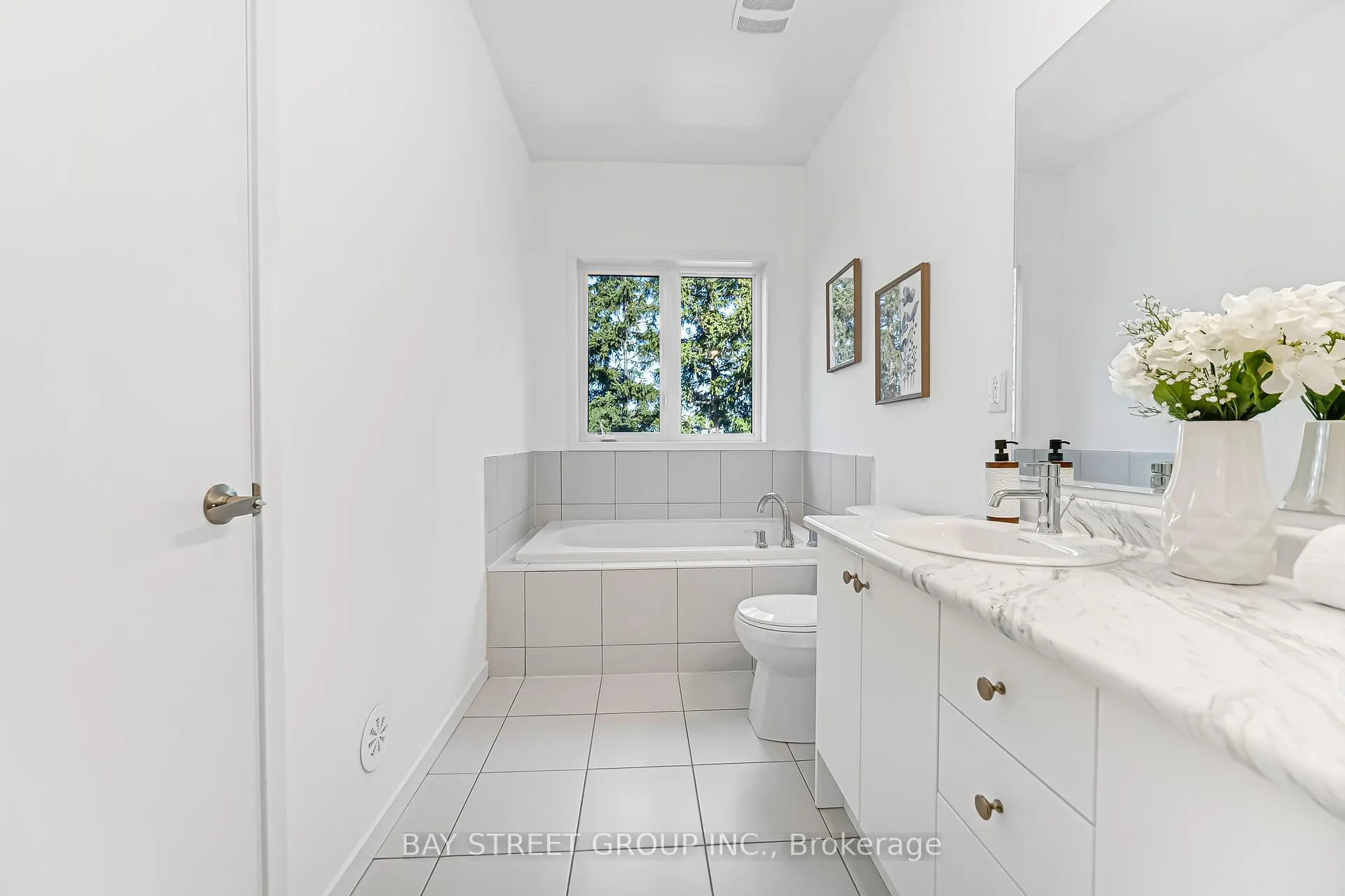 Photo 15 of 27 Armillo Place, Markham, Wismer — HOMEH