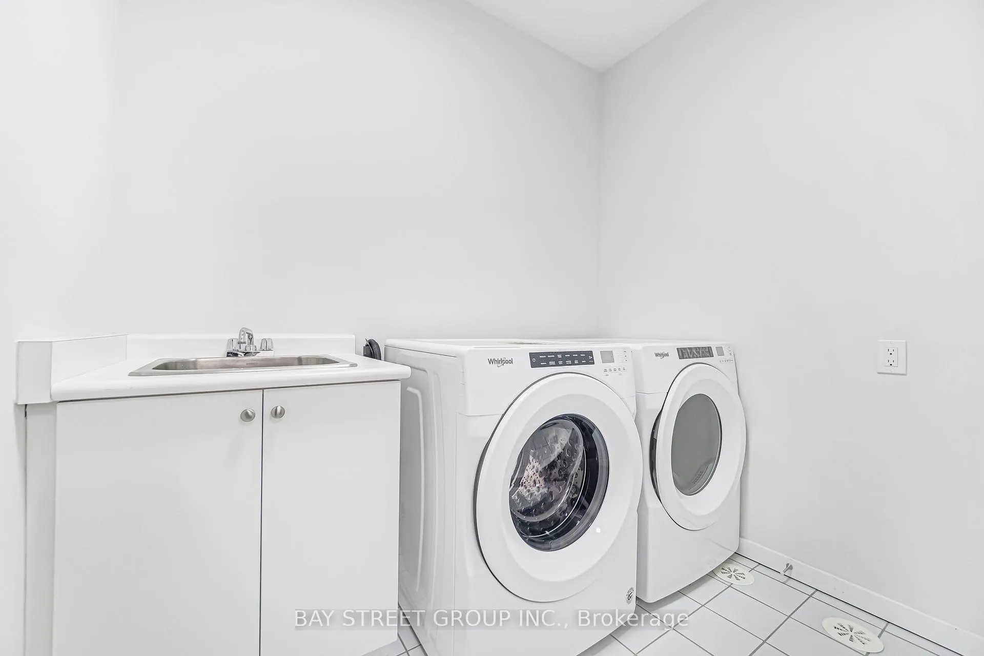 Photo 23 of 27 Armillo Place, Markham, Wismer — HOMEH