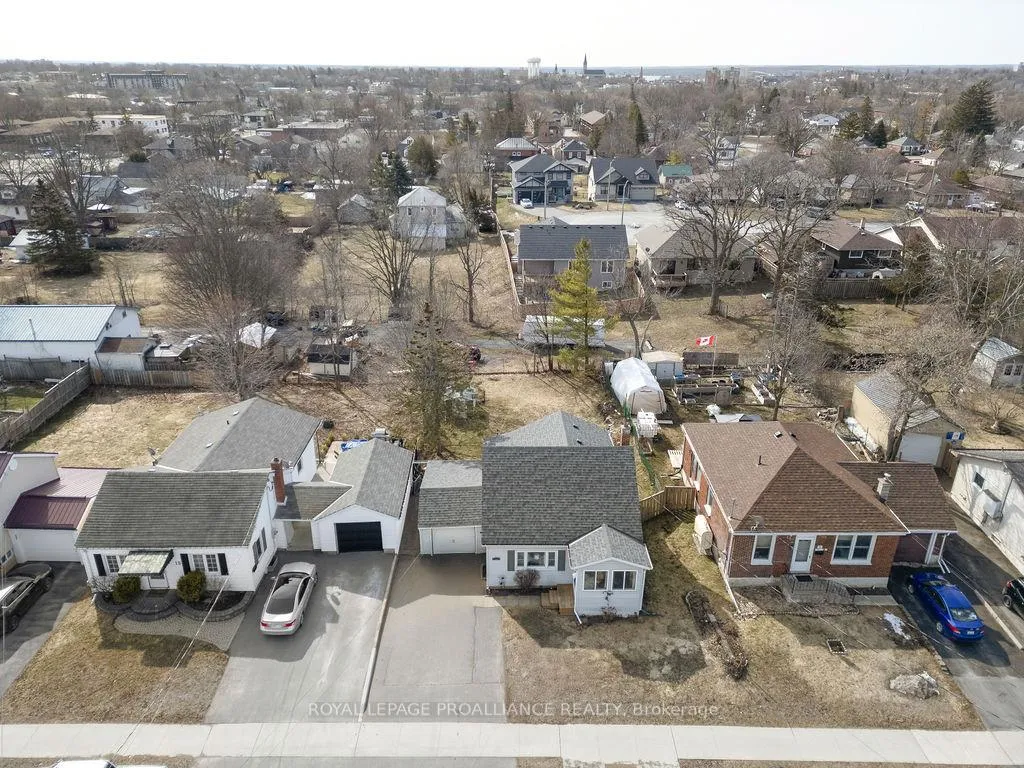 Photo 2 of 19 Orchard Drive, Belleville, Belleville Ward — HOMEH