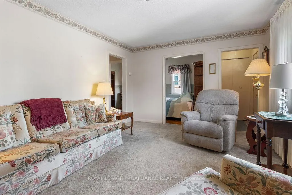 Photo 7 of 19 Orchard Drive, Belleville, Belleville Ward — HOMEH
