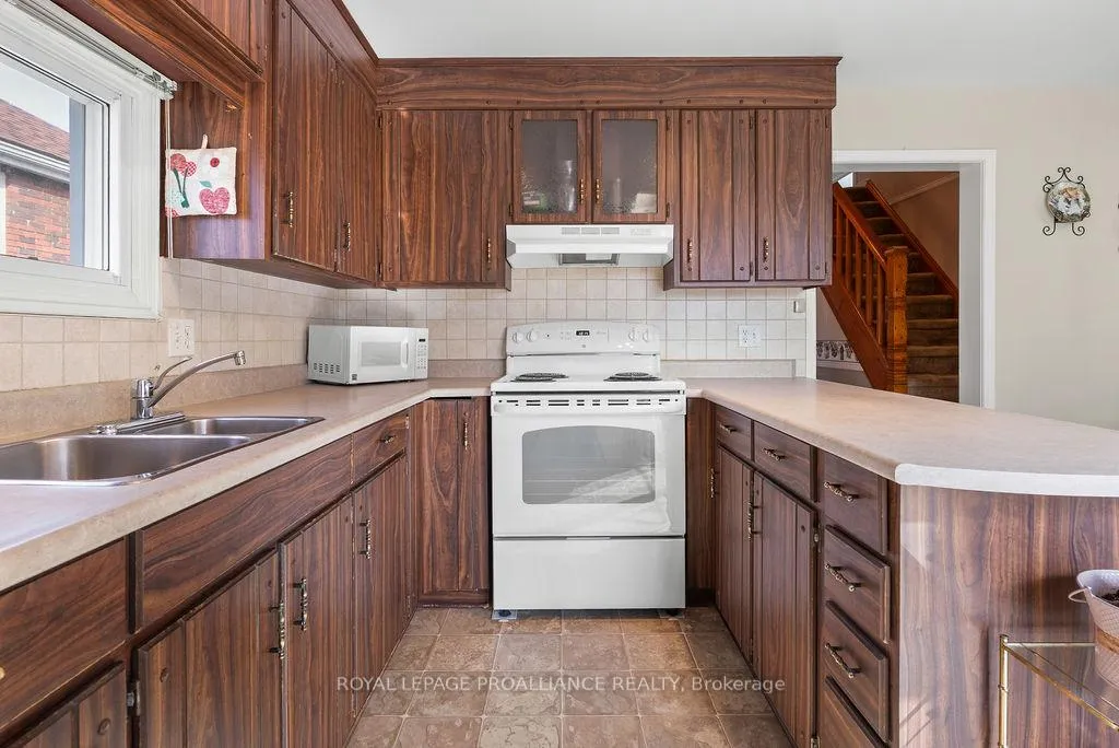 Photo 13 of 19 Orchard Drive, Belleville, Belleville Ward — HOMEH