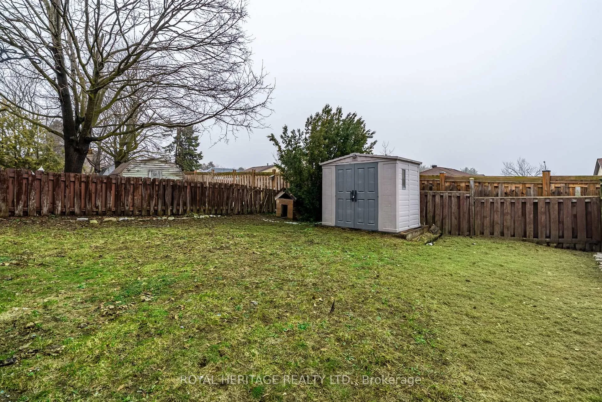 Photo 28 of 49 Browning Trail, Barrie, Letitia Heights — HOMEH