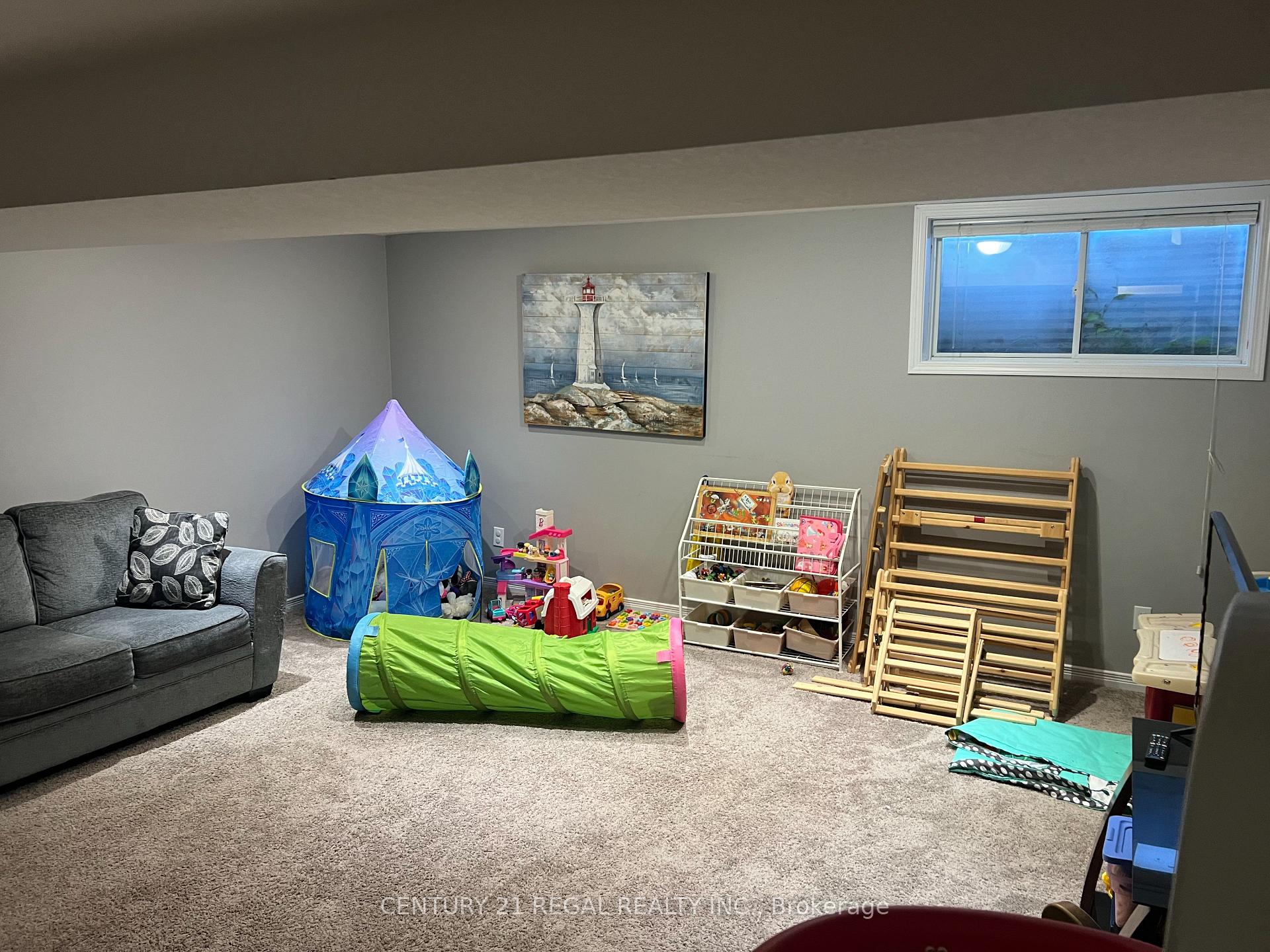 Photo 11 of 164 Maitland Street, Kitchener — HOMEH