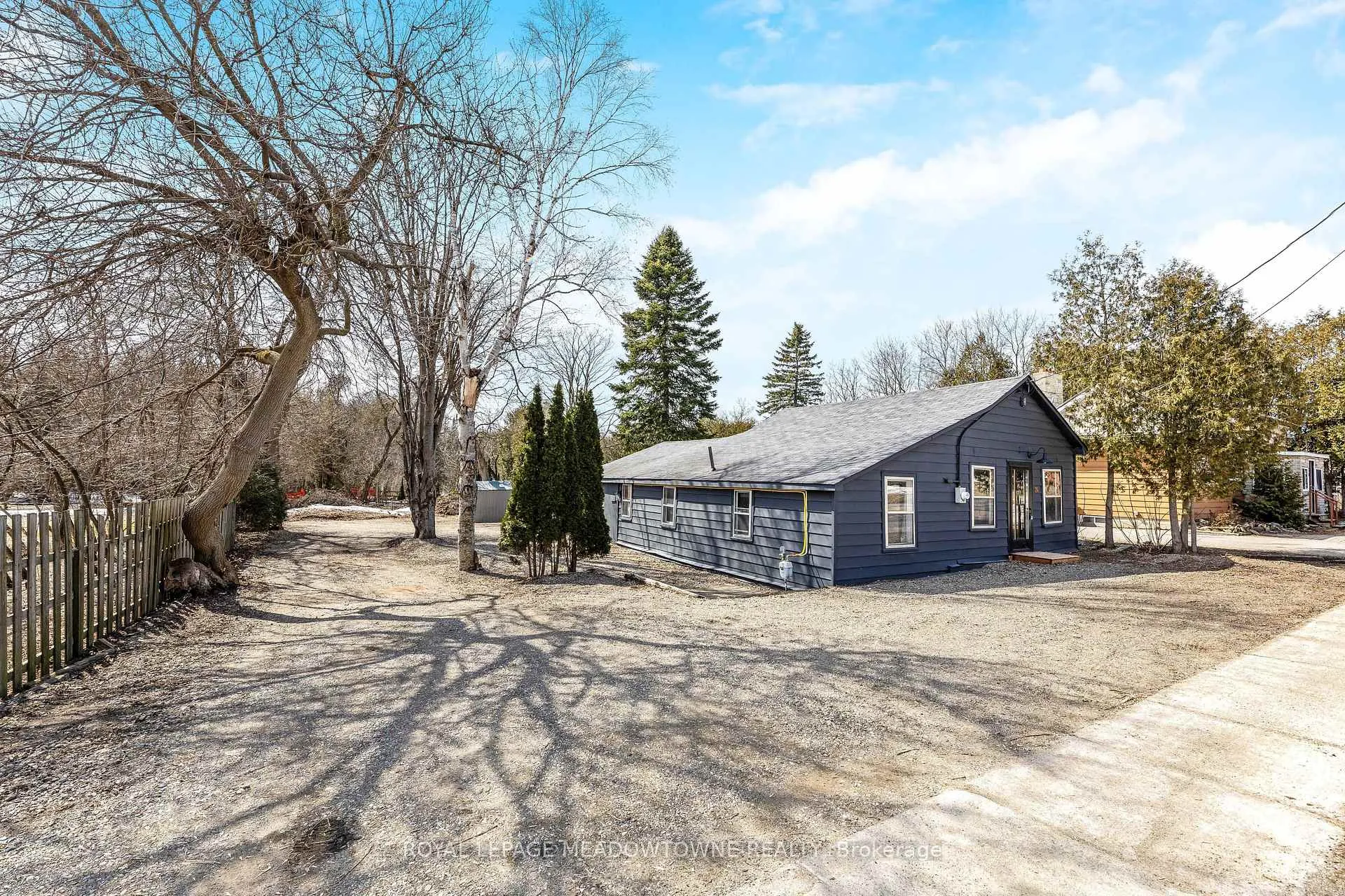 Photo 3 of 24 Trafalgar Road, Erin, Rural Erin — HOMEH