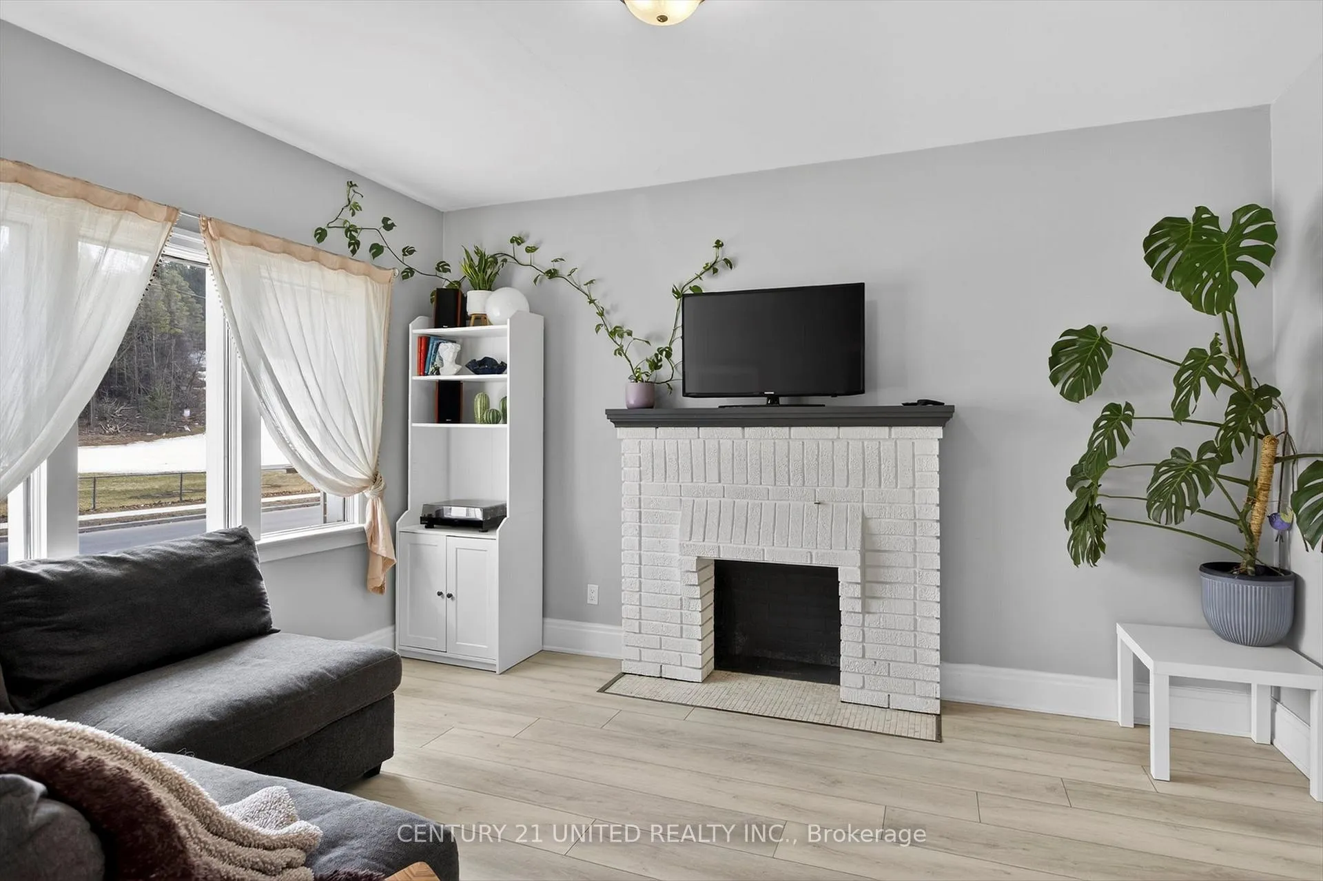 Photo 8 of 521 Armour Road, Peterborough, Ashburnham Ward 4 — HOMEH