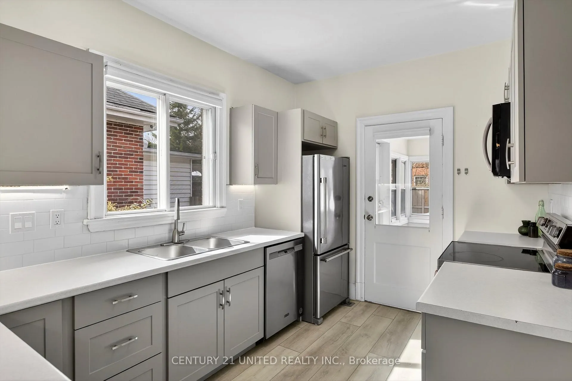Photo 16 of 521 Armour Road, Peterborough, Ashburnham Ward 4 — HOMEH
