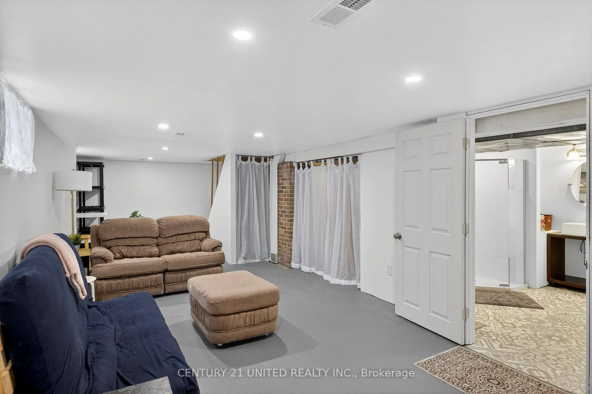 Photo 33 of 521 Armour Road, Peterborough, Ashburnham Ward 4 — HOMEH