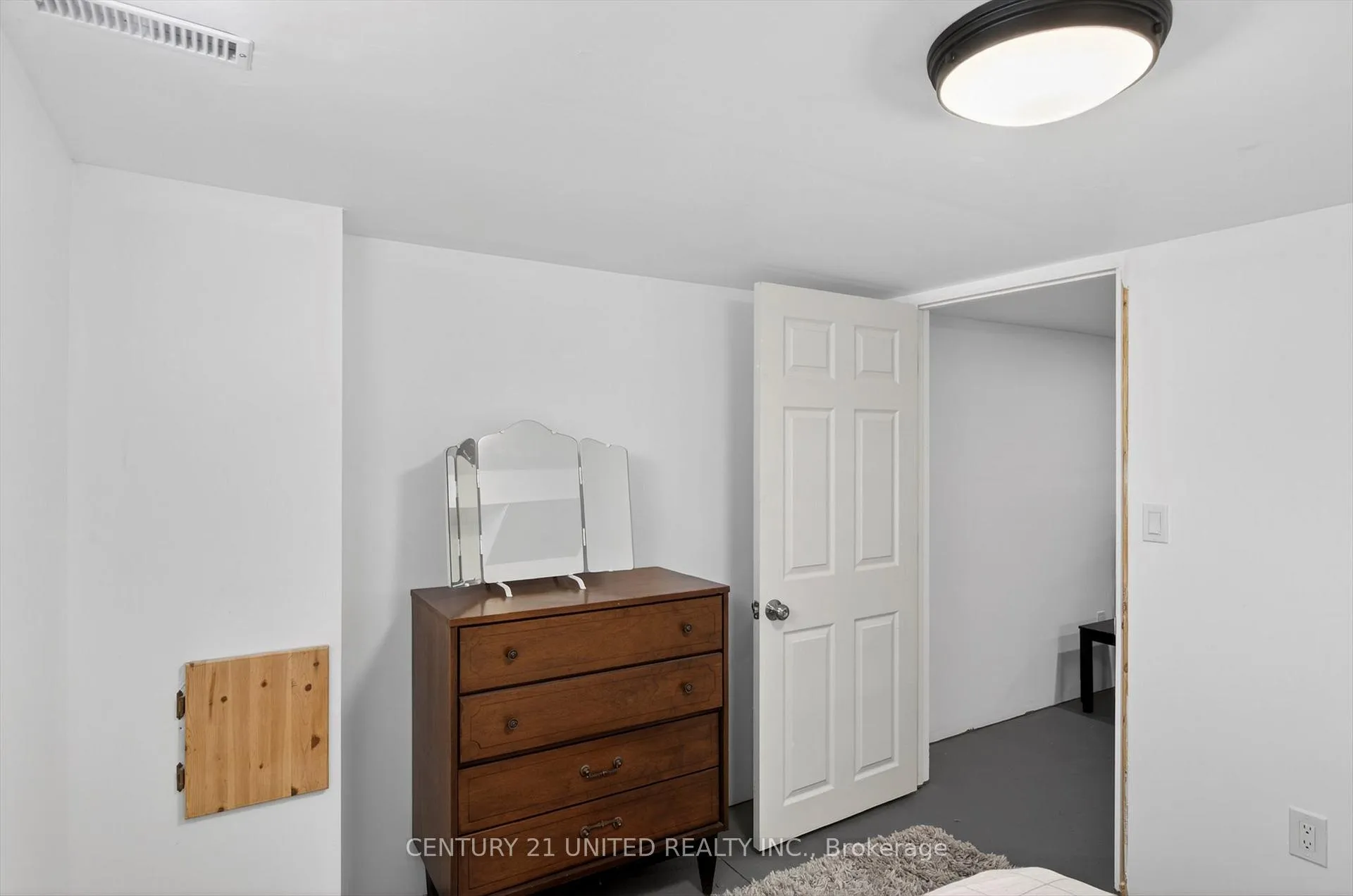 Photo 37 of 521 Armour Road, Peterborough, Ashburnham Ward 4 — HOMEH