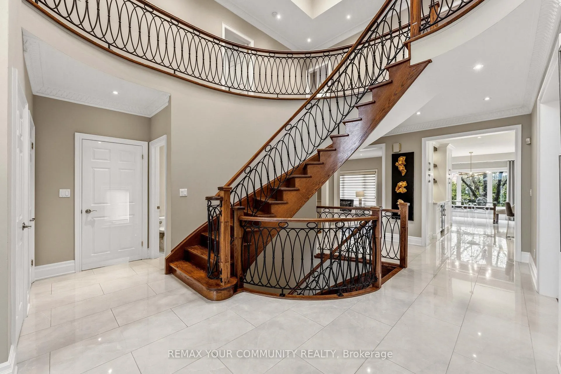 Photo 4 of 37 Vaughan Boulevard, Vaughan, Beverley Glen — HOMEH