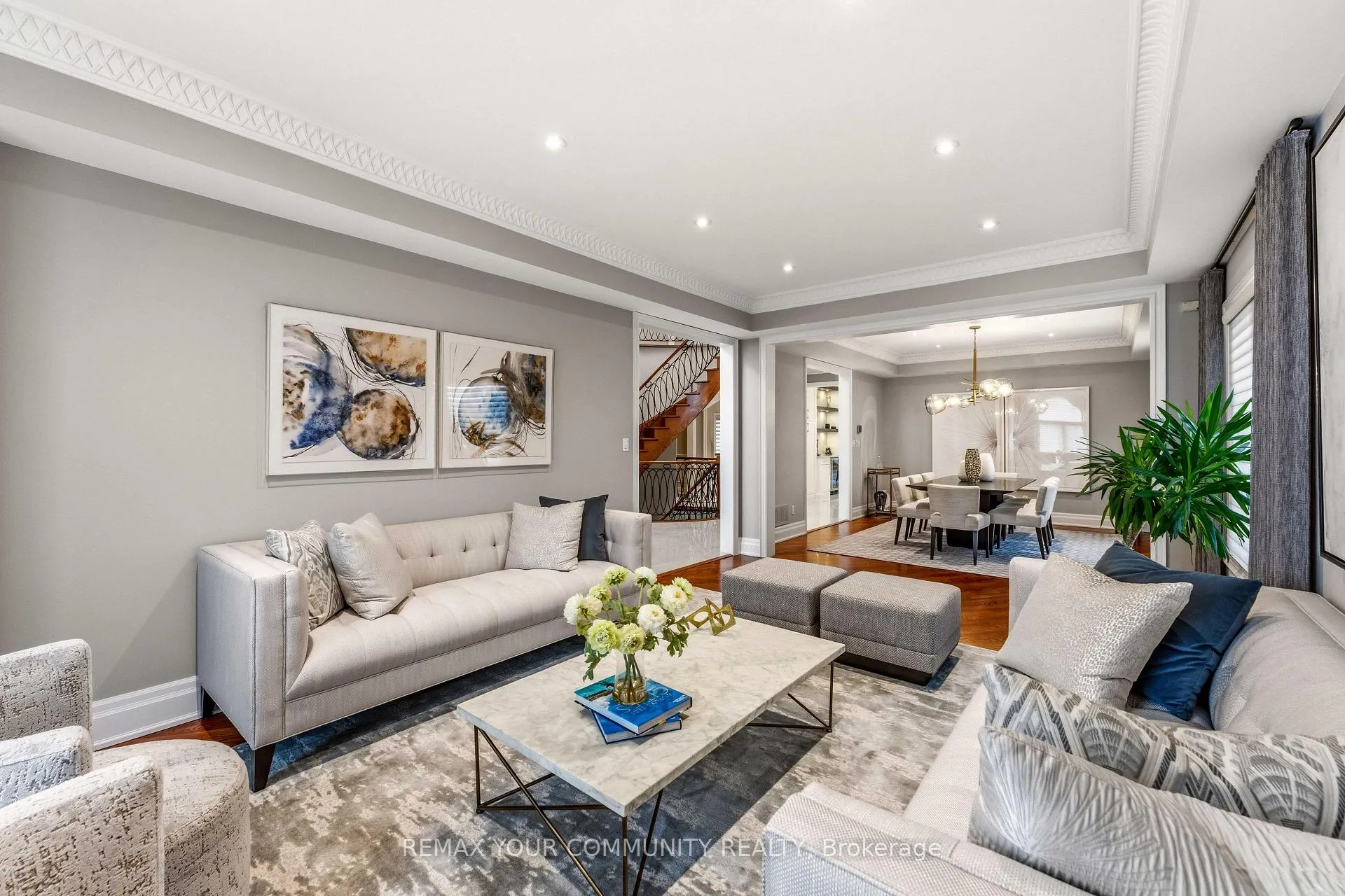 Photo 8 of 37 Vaughan Boulevard, Vaughan, Beverley Glen — HOMEH