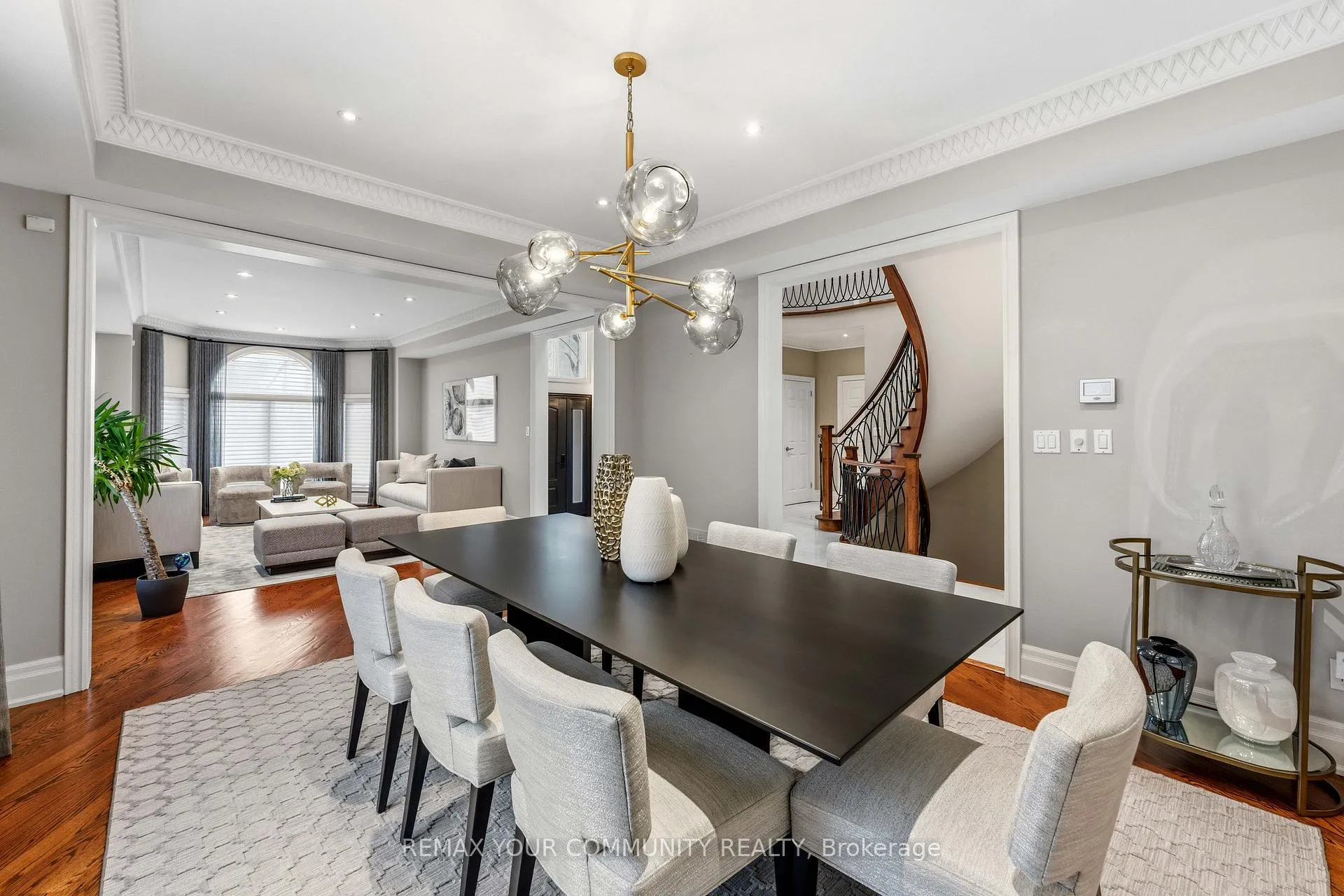 Photo 9 of 37 Vaughan Boulevard, Vaughan, Beverley Glen — HOMEH