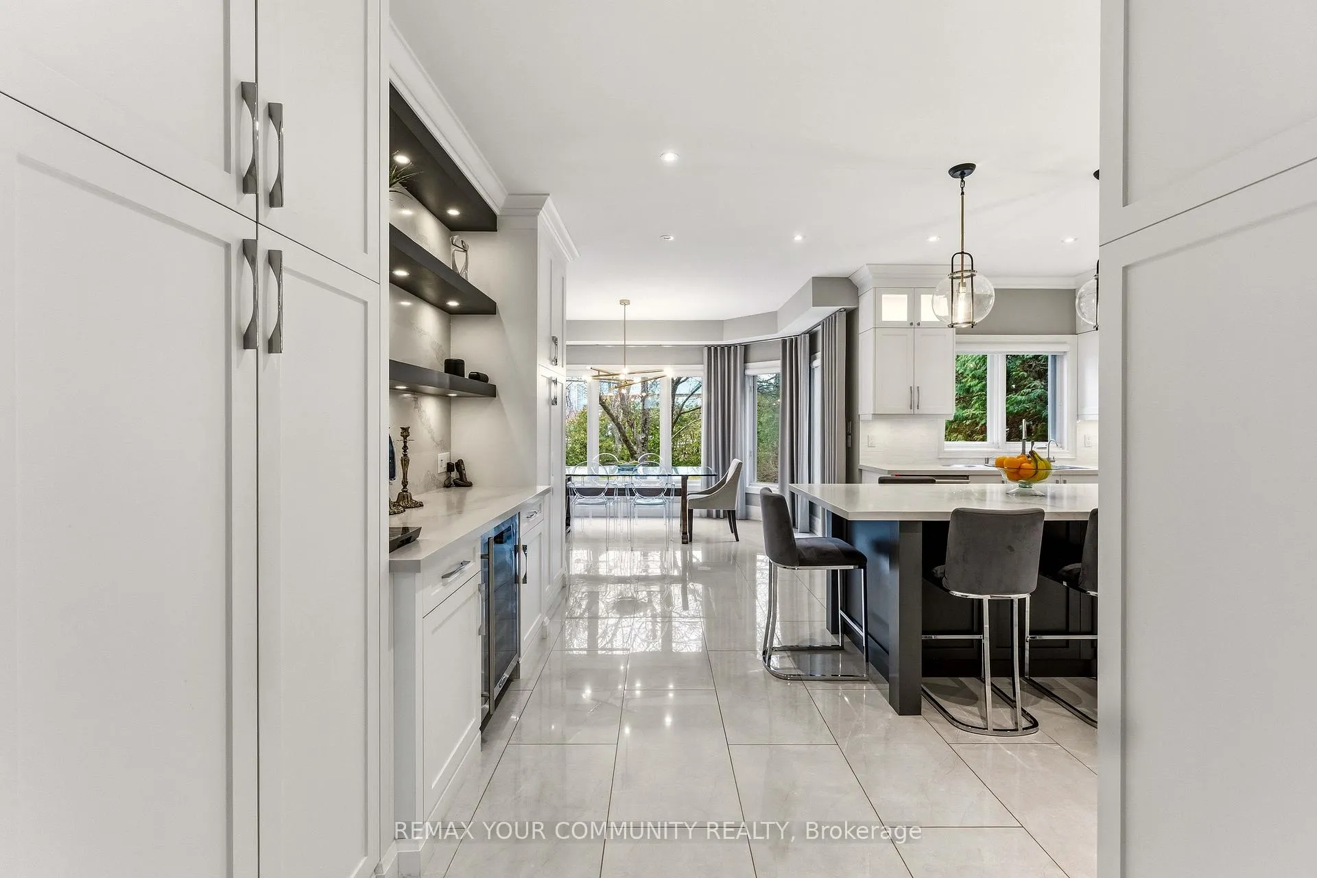 Photo 10 of 37 Vaughan Boulevard, Vaughan, Beverley Glen — HOMEH
