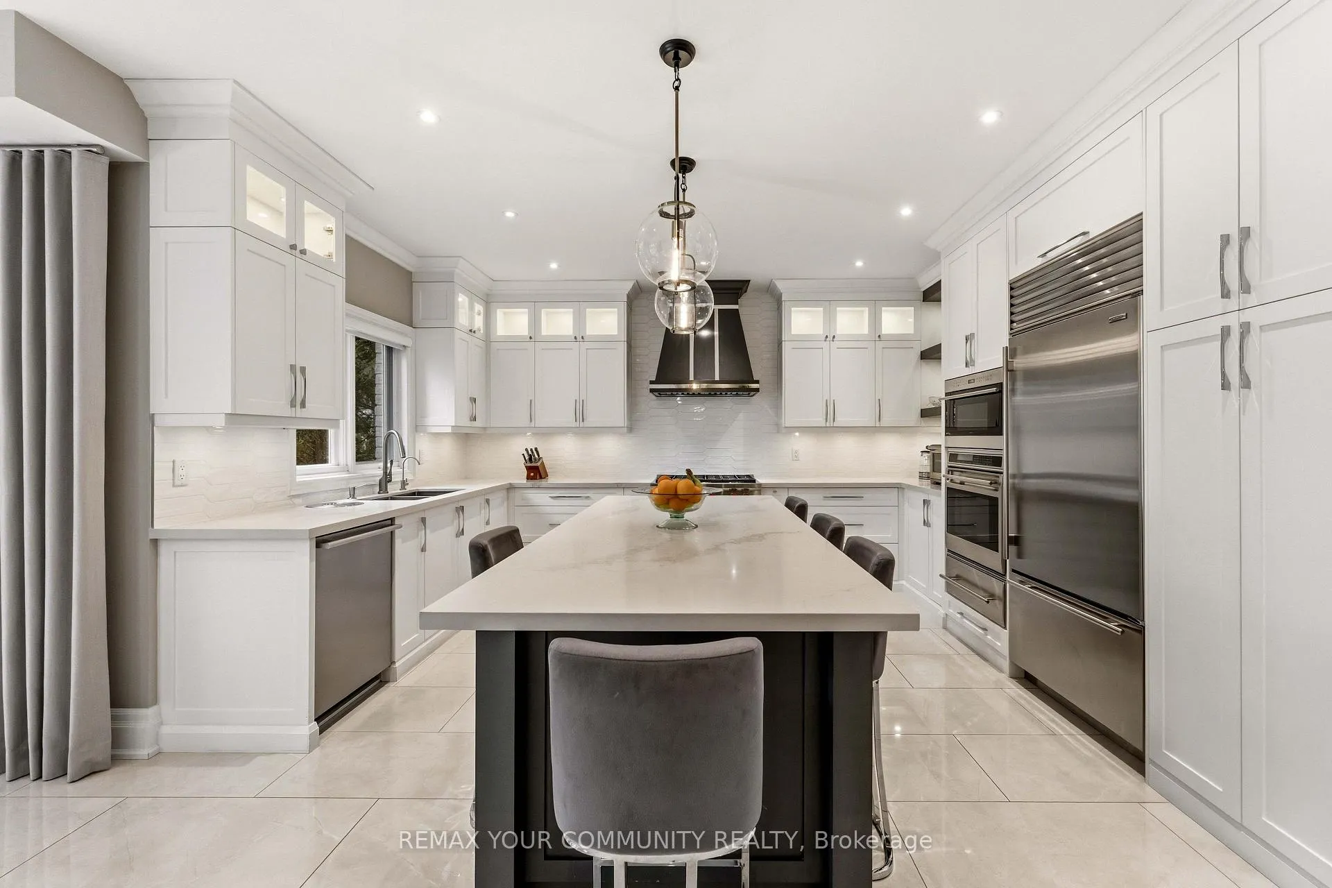 Photo 12 of 37 Vaughan Boulevard, Vaughan, Beverley Glen — HOMEH