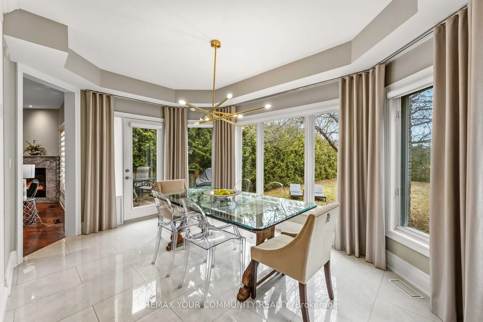 Photo 15 of 37 Vaughan Boulevard, Vaughan, Beverley Glen — HOMEH