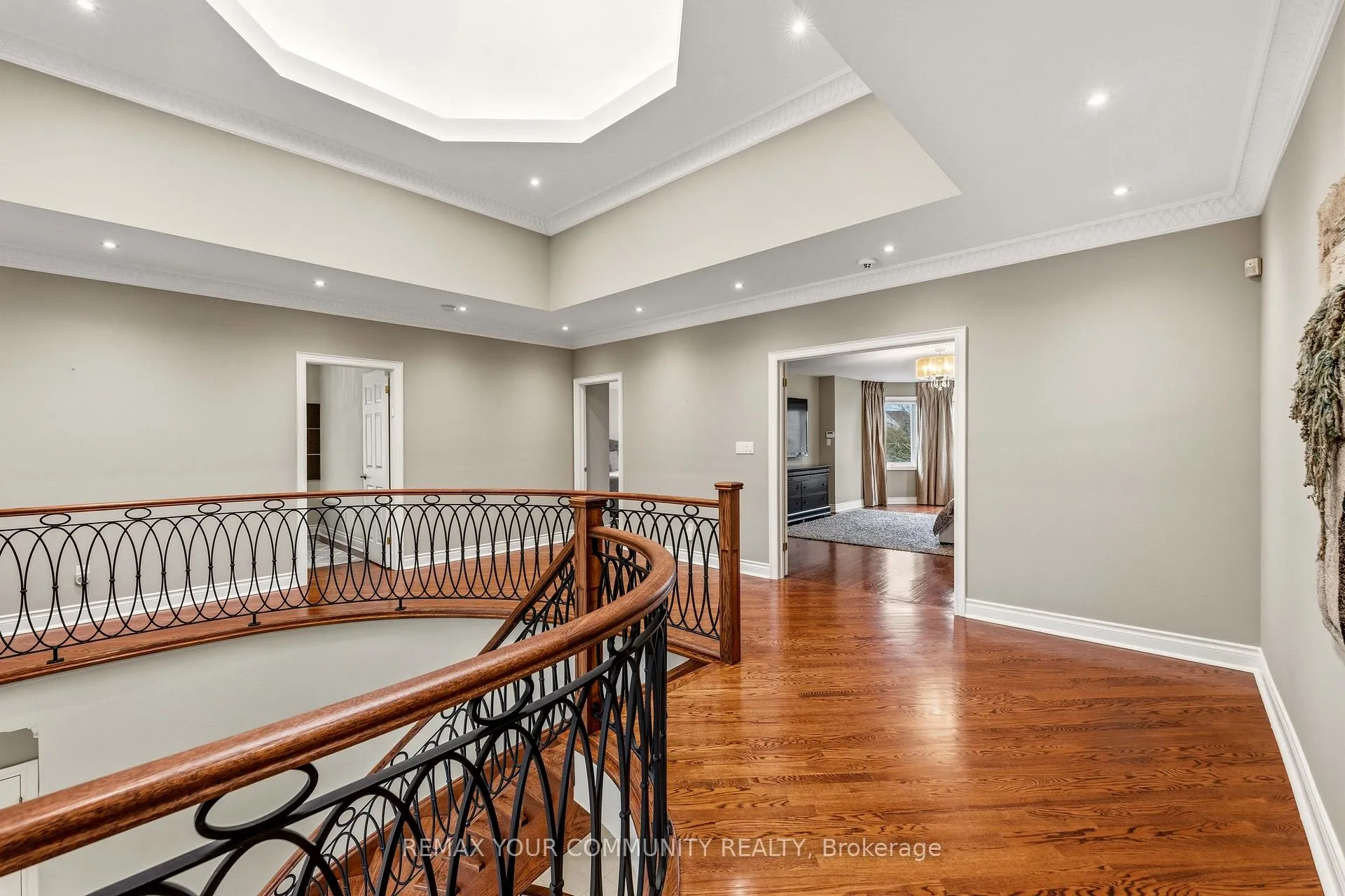 Photo 20 of 37 Vaughan Boulevard, Vaughan, Beverley Glen — HOMEH