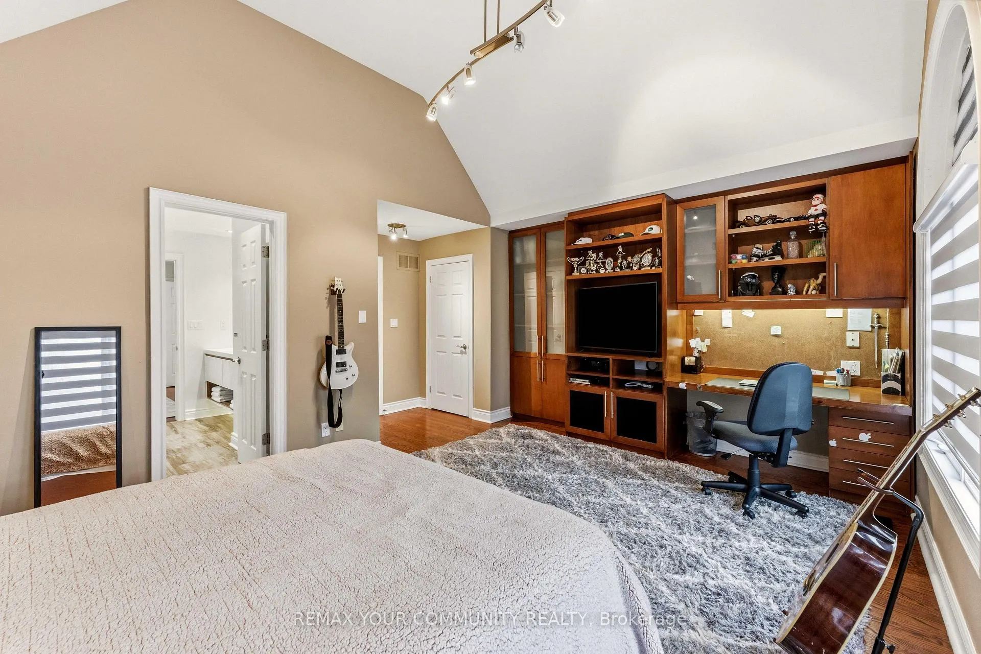 Photo 33 of 37 Vaughan Boulevard, Vaughan, Beverley Glen — HOMEH