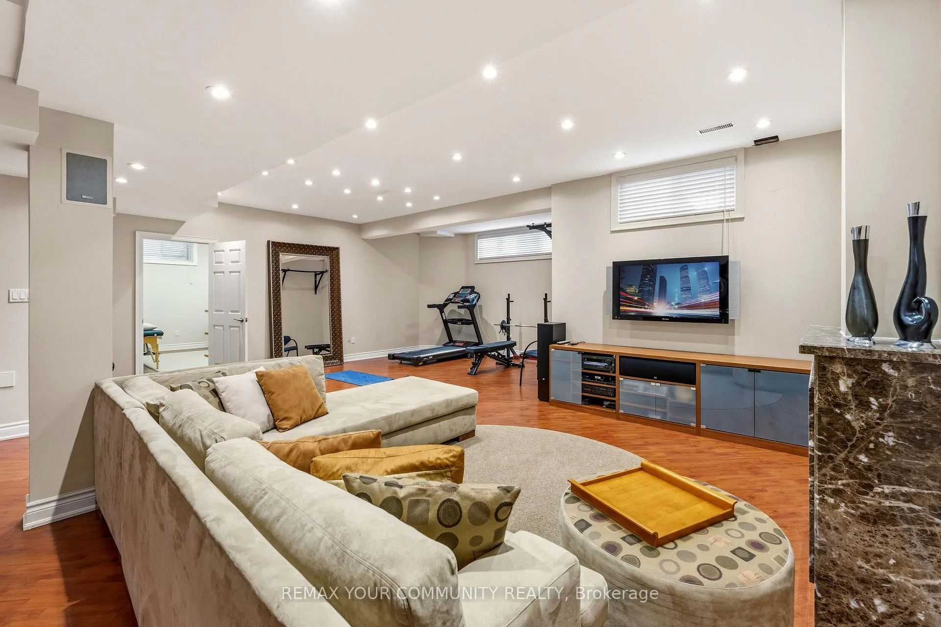 Photo 42 of 37 Vaughan Boulevard, Vaughan, Beverley Glen — HOMEH
