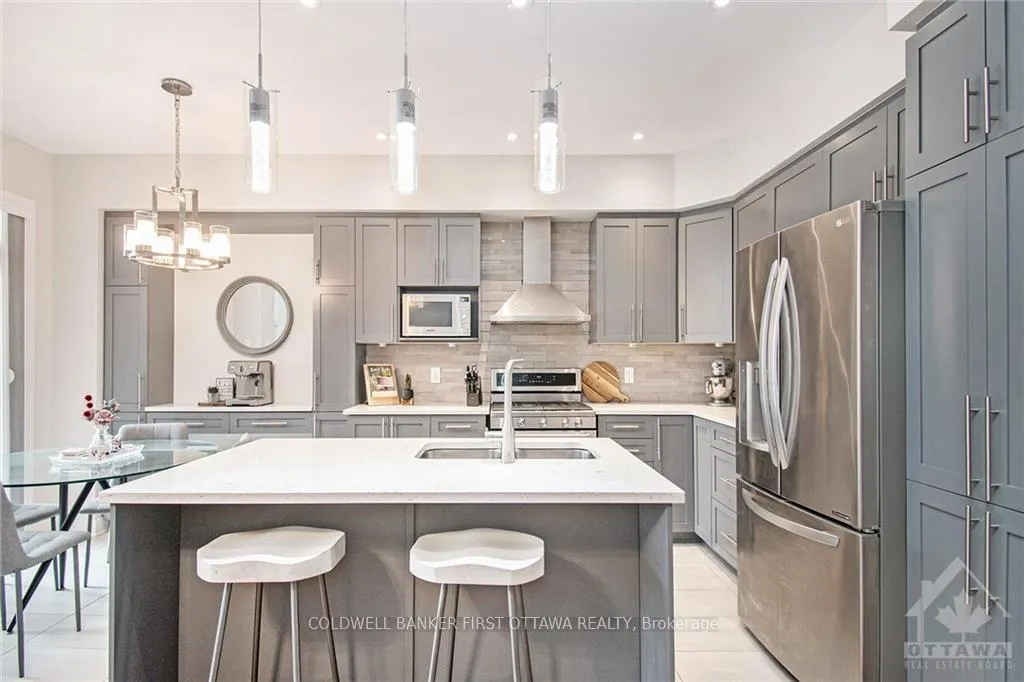 Photo 5 of 427 Rainrock Crescent, Ottawa, Mer Bleue/Bradley Estates/Anderson Park — HOMEH