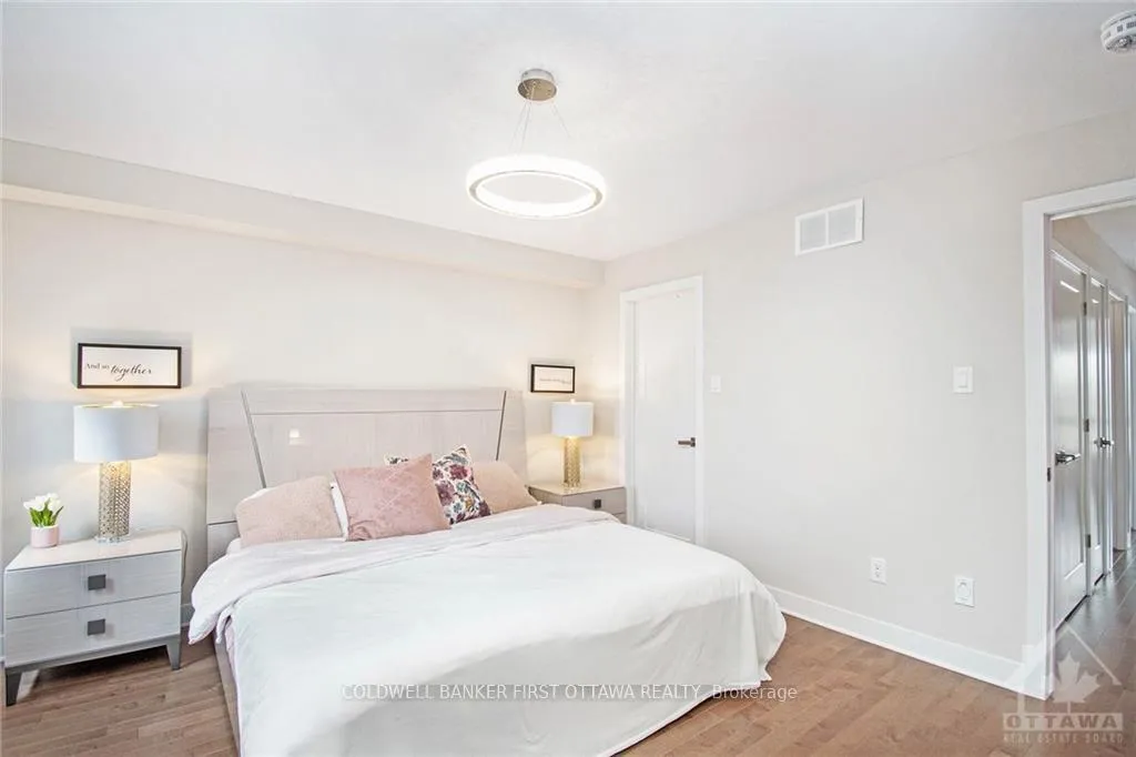 Photo 18 of 427 Rainrock Crescent, Ottawa, Mer Bleue/Bradley Estates/Anderson Park — HOMEH