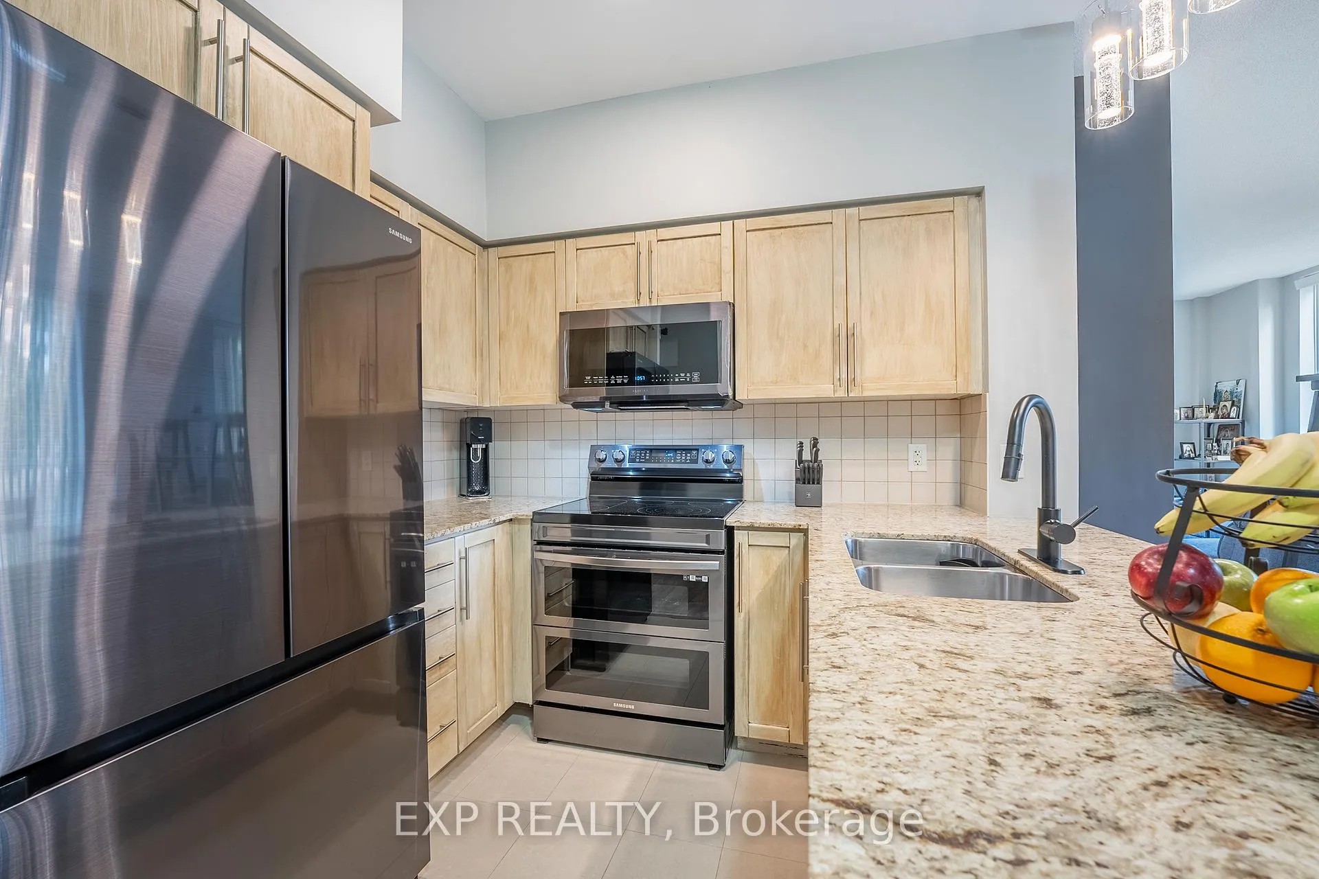 Photo 7 of Unit 105, 20 North Park Road, Vaughan, Beverley Glen — HOMEH