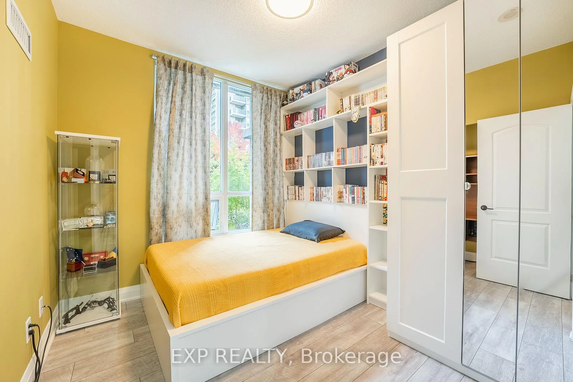 Photo 19 of Unit 105, 20 North Park Road, Vaughan, Beverley Glen — HOMEH