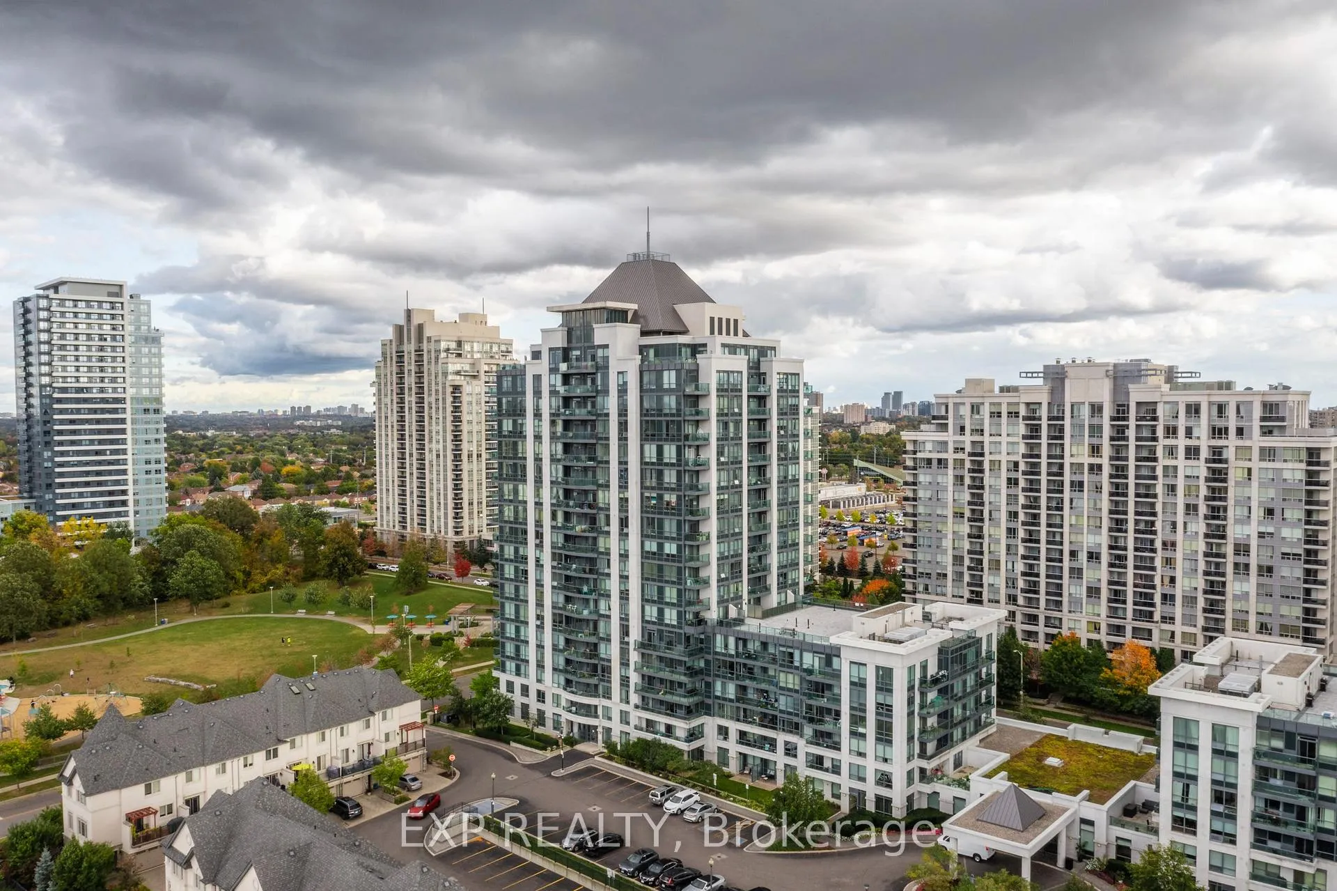 Photo 29 of Unit 105, 20 North Park Road, Vaughan, Beverley Glen — HOMEH