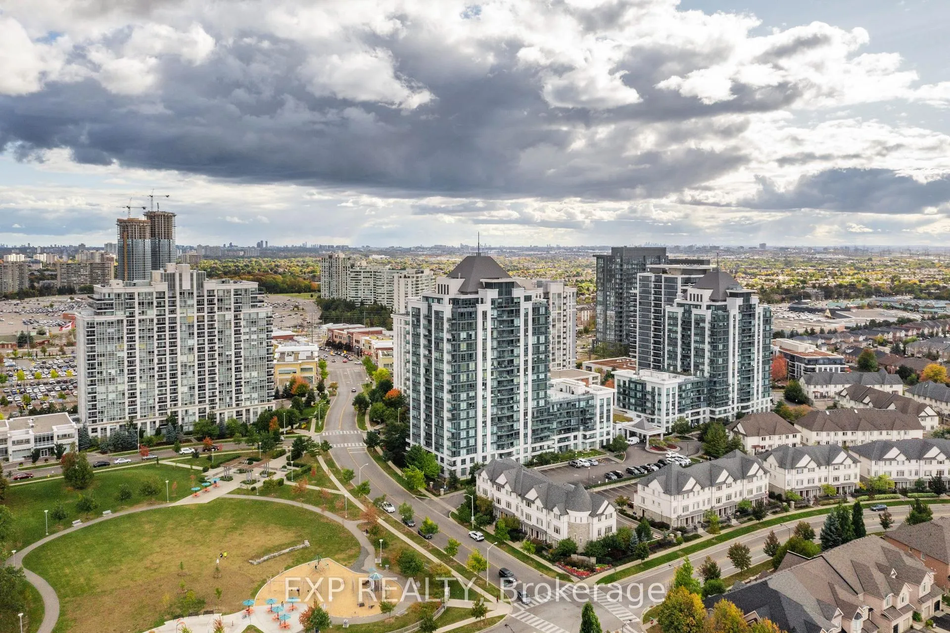 Photo 31 of Unit 105, 20 North Park Road, Vaughan, Beverley Glen — HOMEH